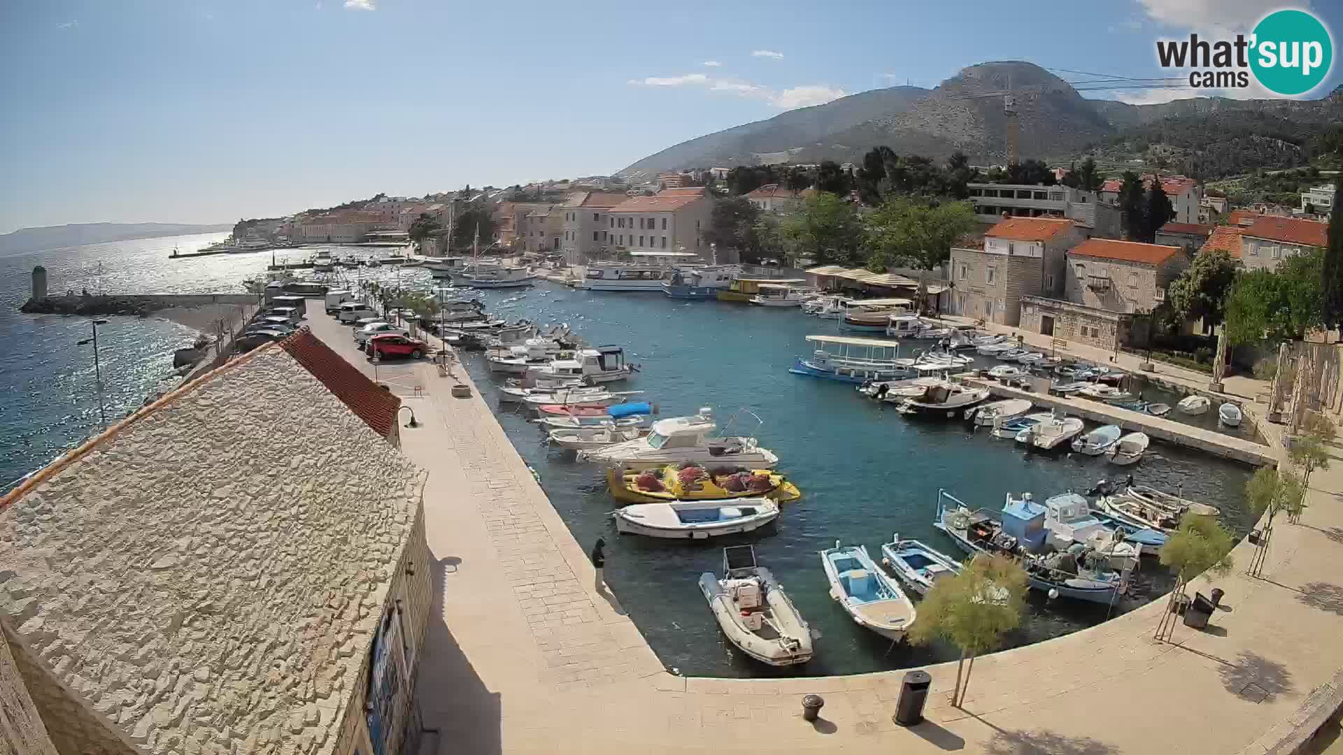 Webcam Bol Hafen – Liveblick auf Bol Riva & Marina