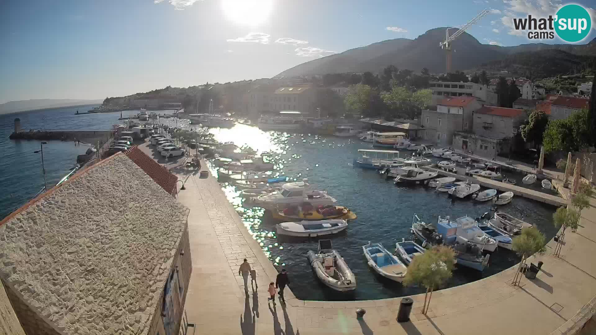 Webcam Bol Hafen – Liveblick auf Bol Riva & Marina
