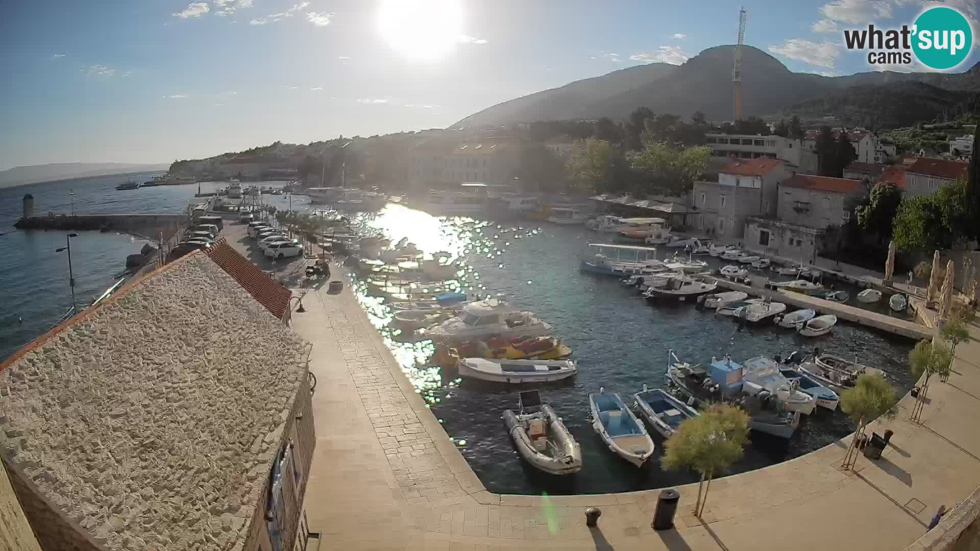 Webcam Bol Harbour – Live View of Bol Riva & Marina