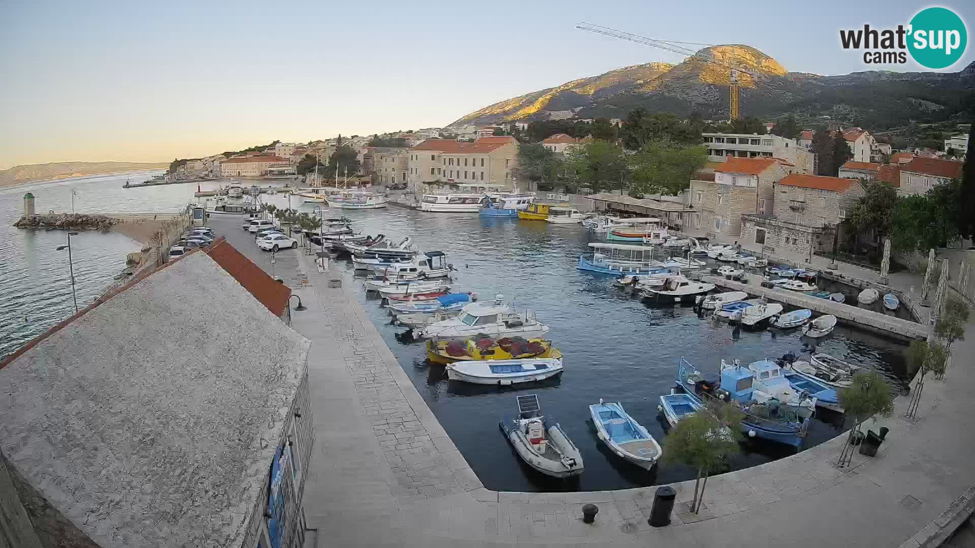 Webcam Bol Harbour – Live View of Bol Riva & Marina
