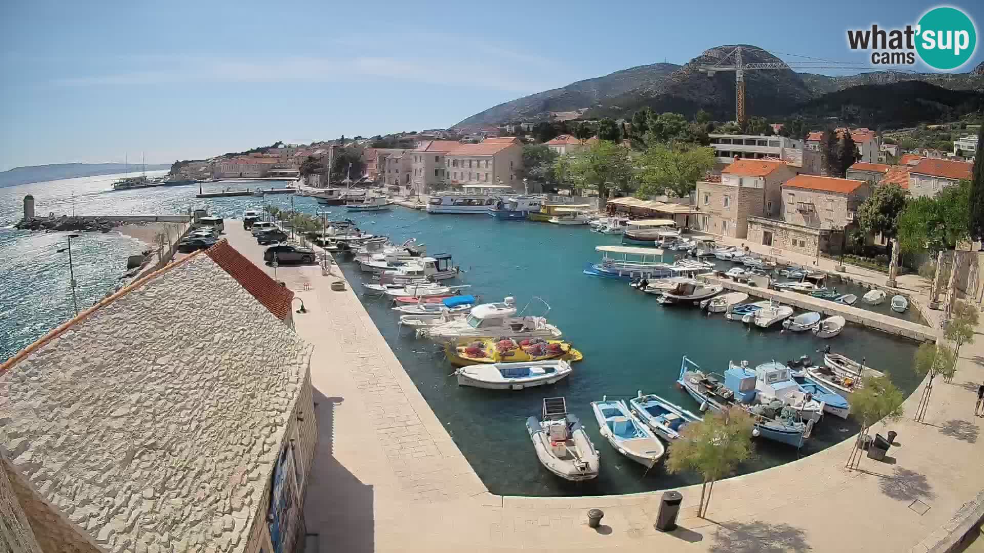 Webcam Bol Hafen – Liveblick auf Bol Riva & Marina