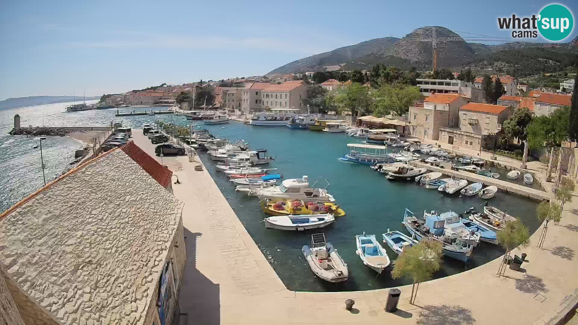 Webcam Bol Hafen – Liveblick auf Bol Riva & Marina