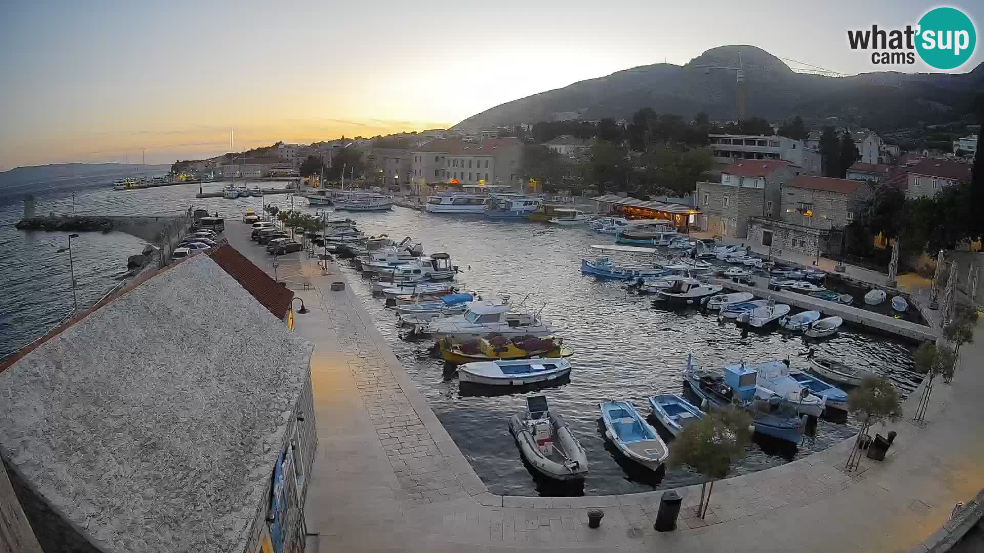 Webcam Bol Harbour – Live View of Bol Riva & Marina