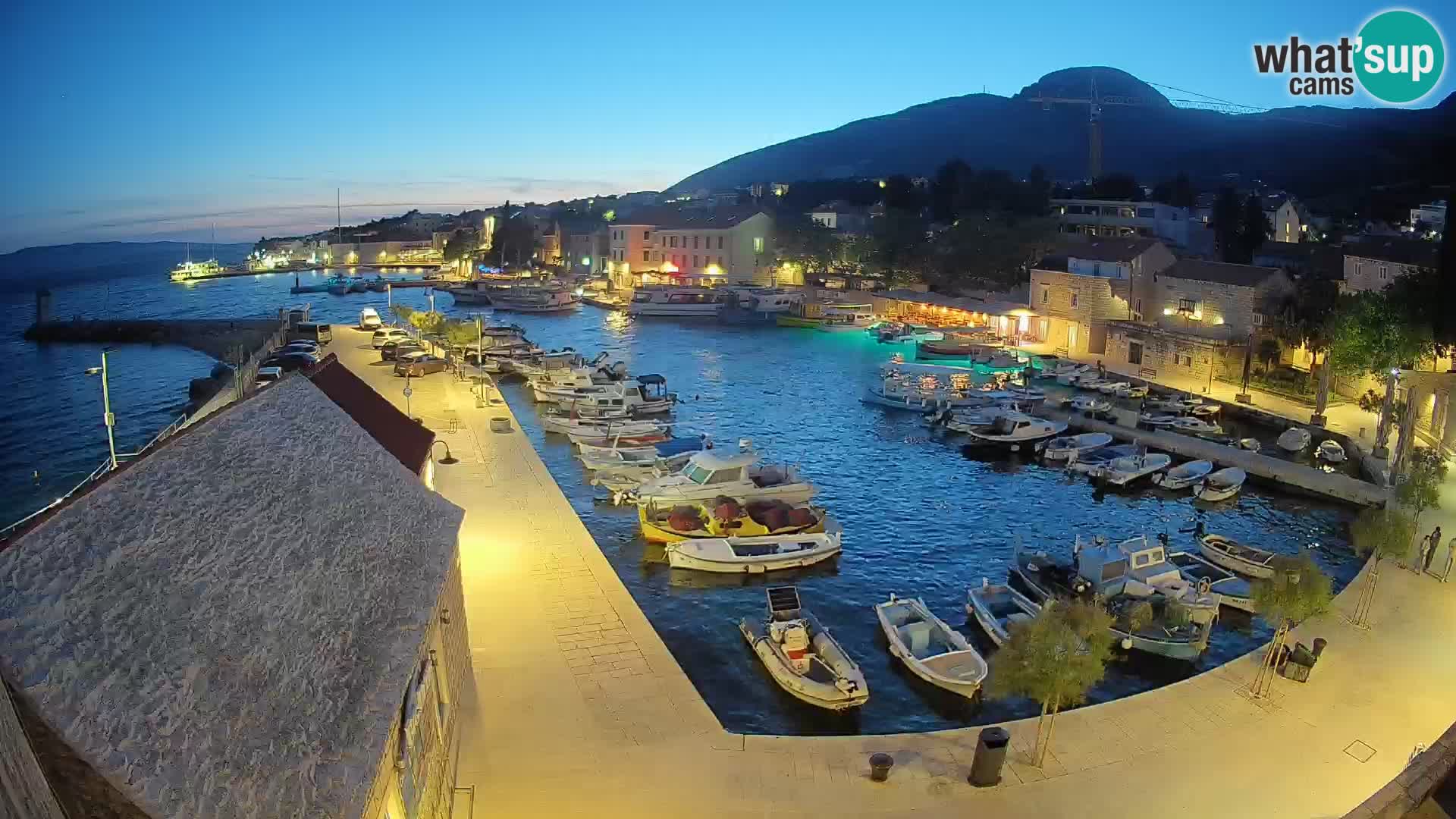 Webcam Bol Harbour – Live View of Bol Riva & Marina