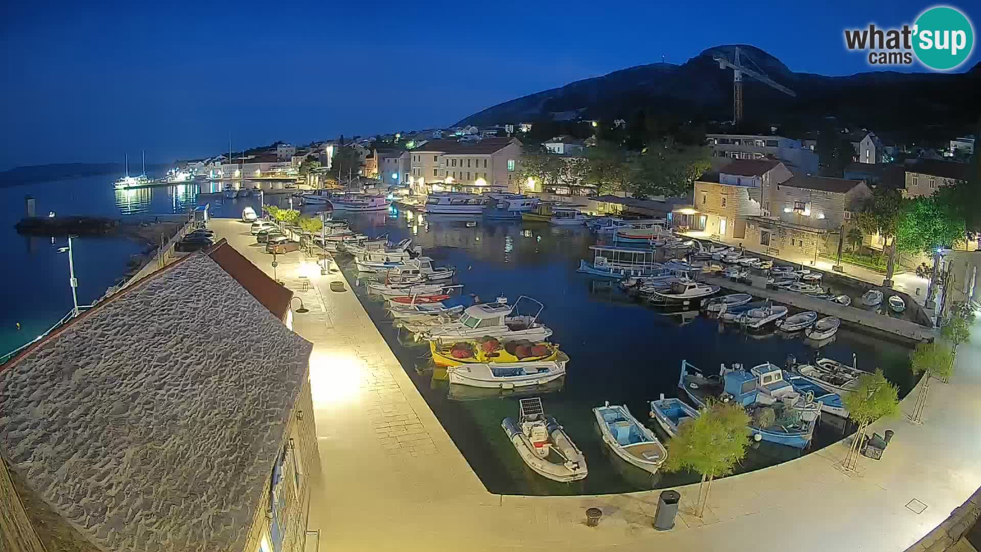 Webcam Bol Hafen – Liveblick auf Bol Riva & Marina