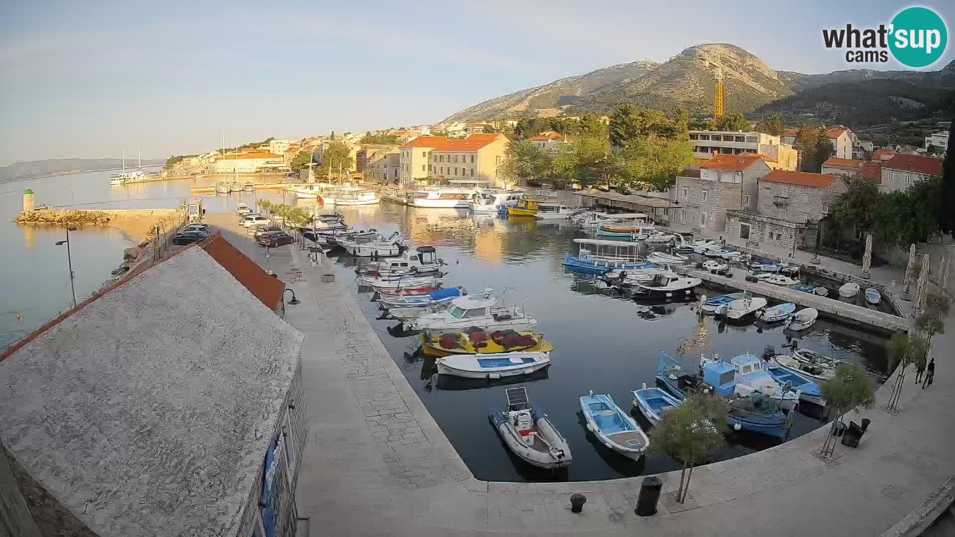 Webcam Bol Harbour – Live View of Bol Riva & Marina