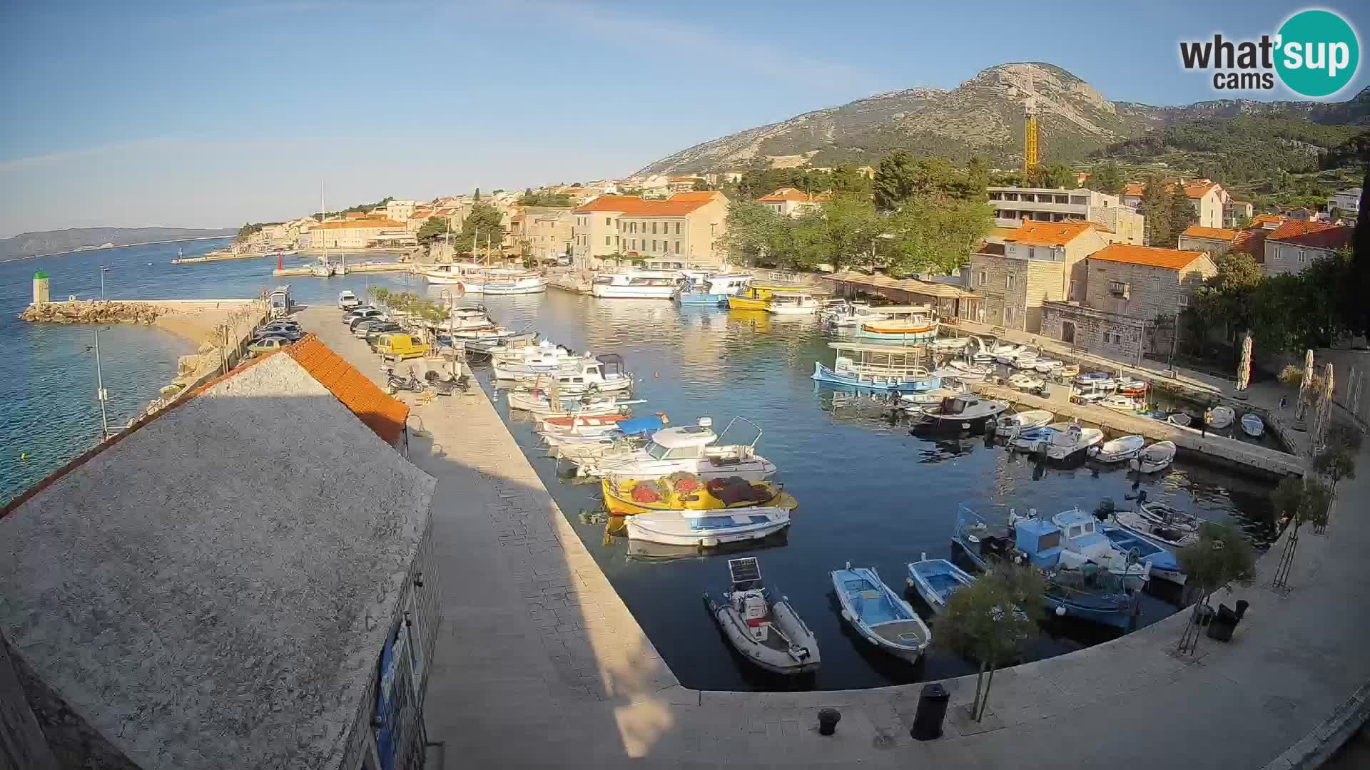 Webcam Bol Harbour – Live View of Bol Riva & Marina