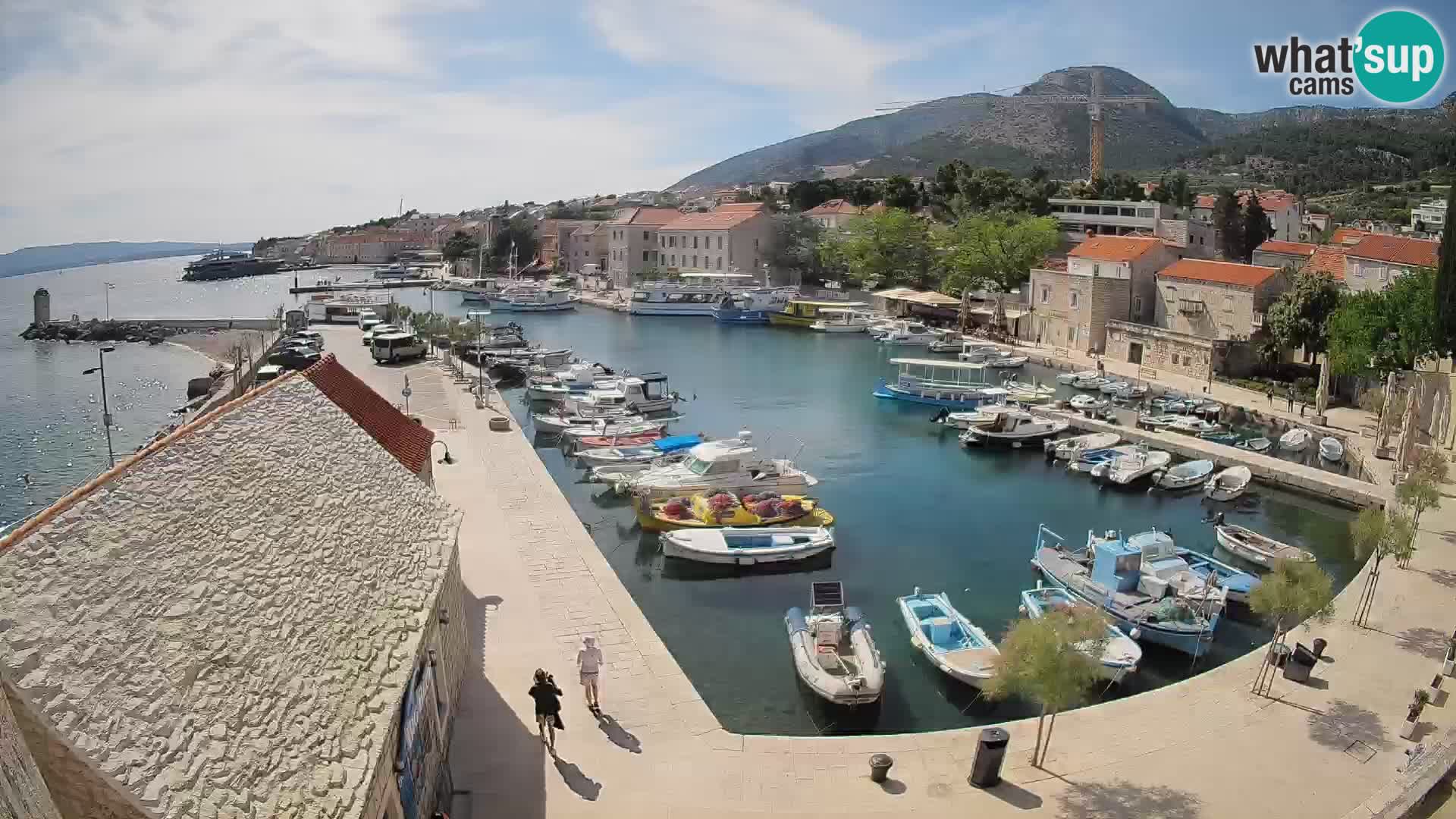 Webcam Bol Harbour – Live View of Bol Riva & Marina