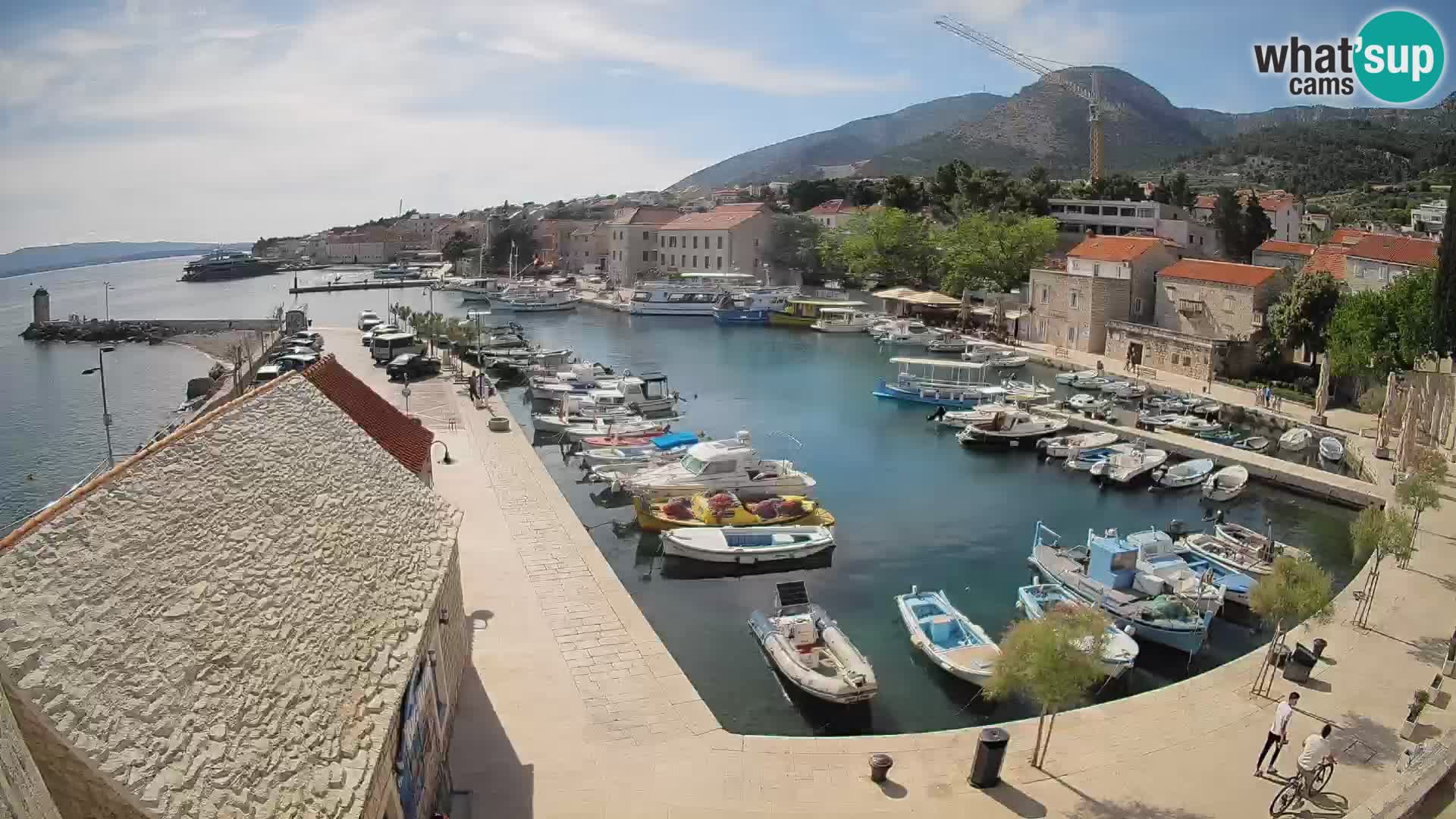 Webcam Bol Hafen – Liveblick auf Bol Riva & Marina
