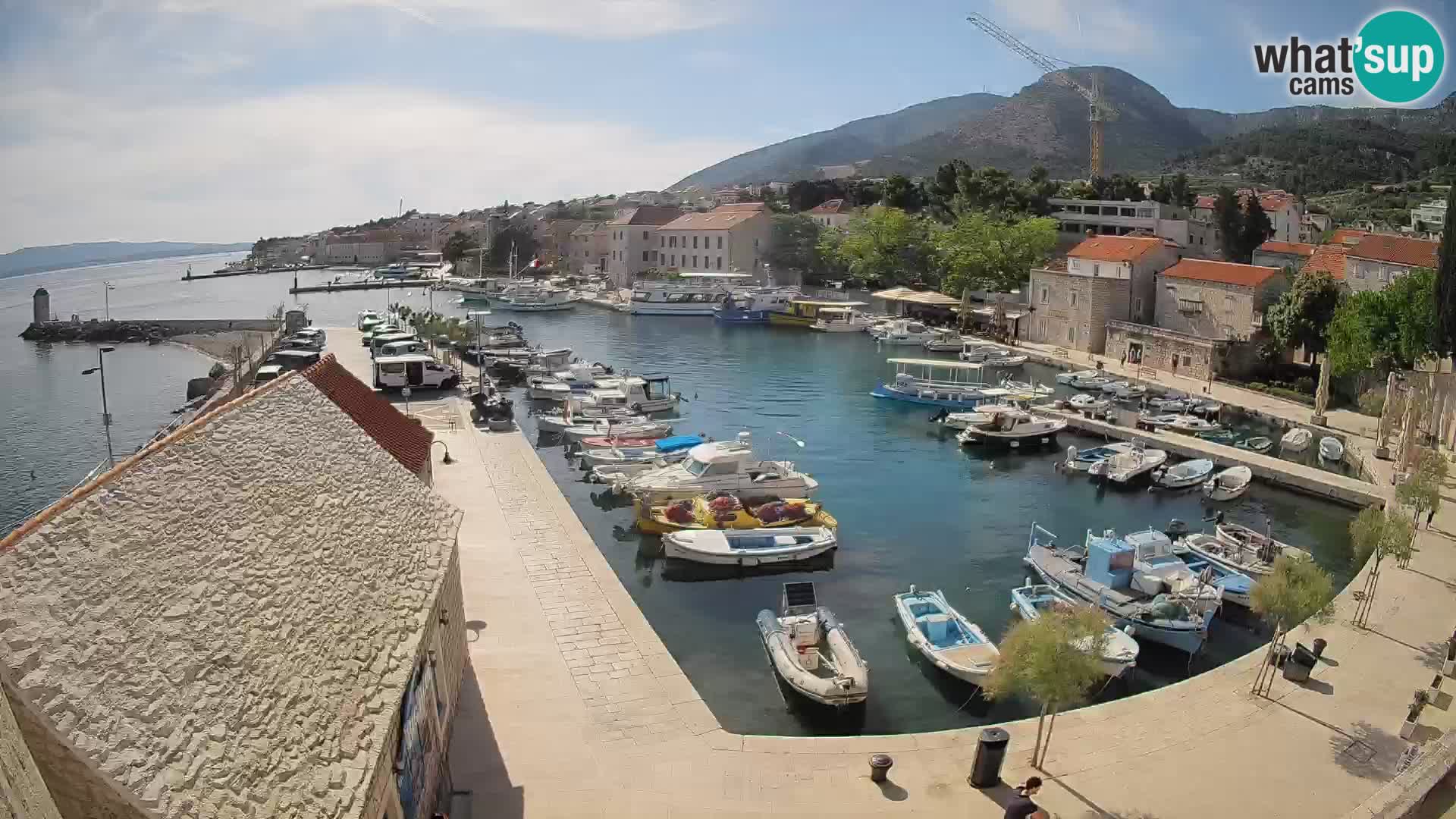 Webcam Bol Harbour – Live View of Bol Riva & Marina