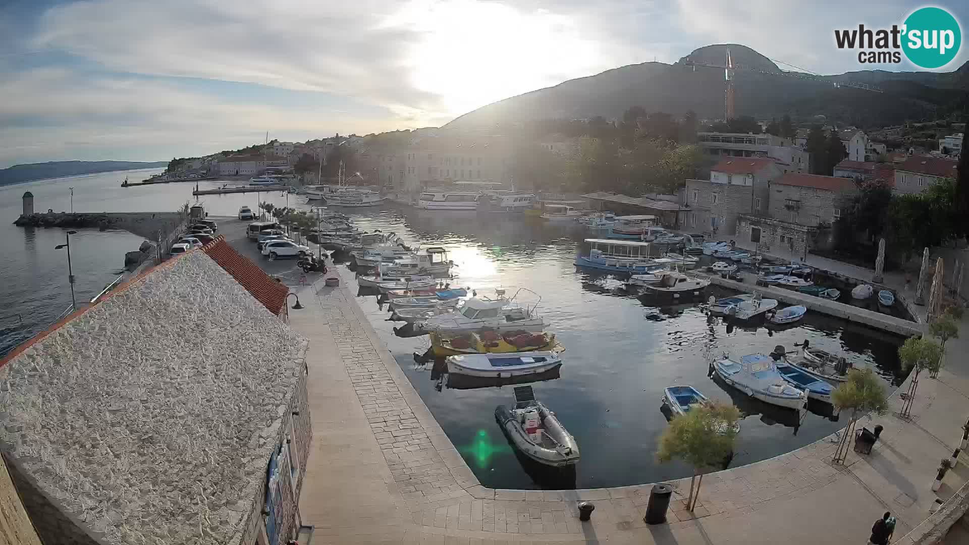 Webcam Bol Hafen – Liveblick auf Bol Riva & Marina