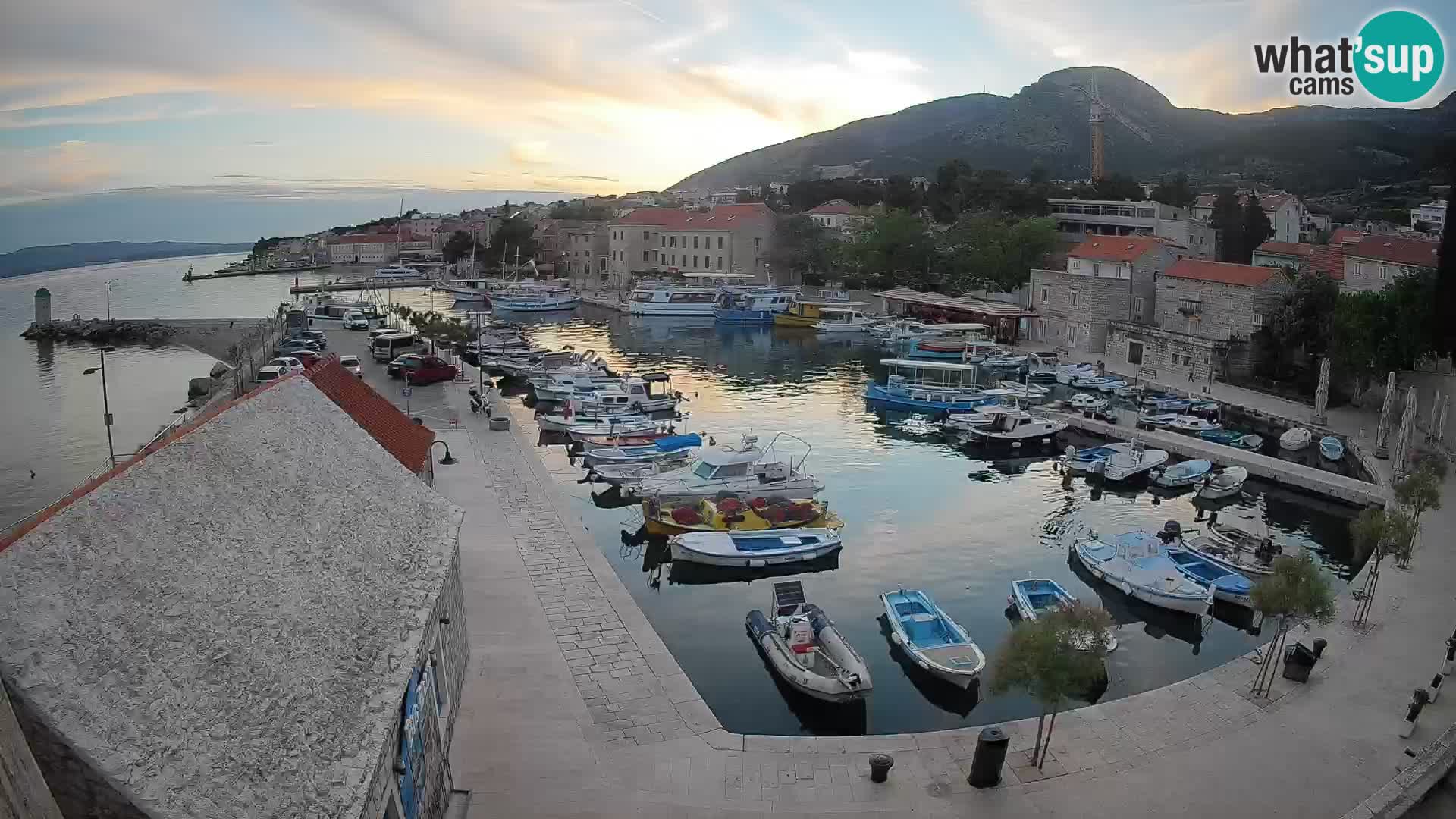 Webcam Bol Hafen – Liveblick auf Bol Riva & Marina