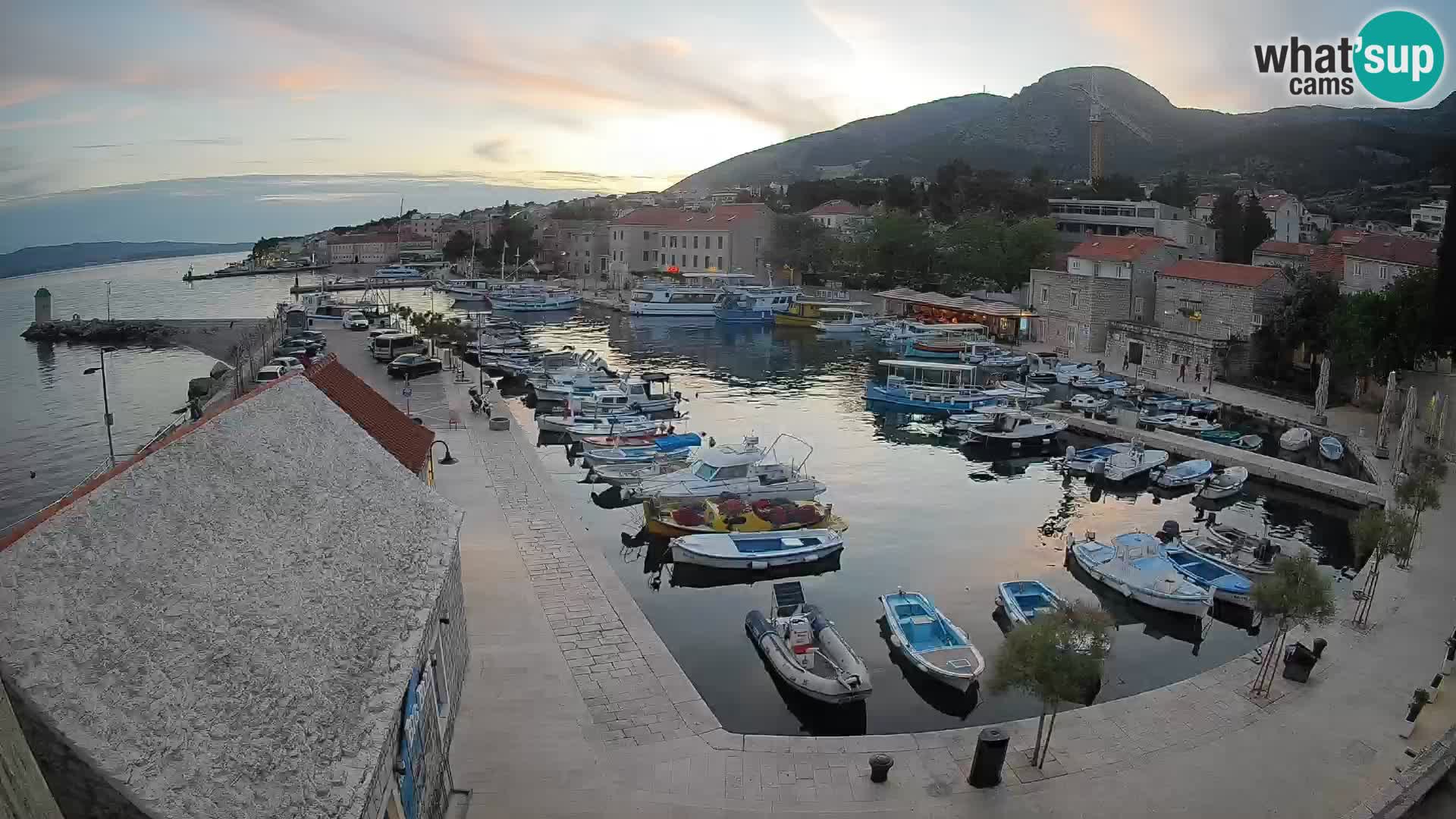 Webcam Bol Harbour – Live View of Bol Riva & Marina