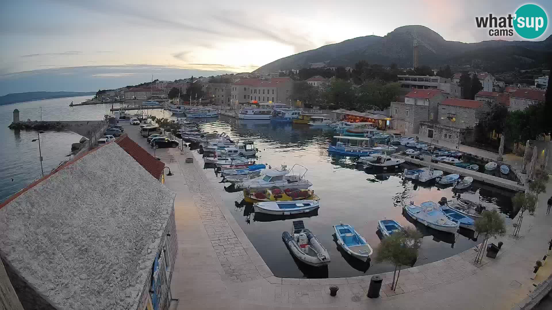Webcam Bol Harbour – Live View of Bol Riva & Marina