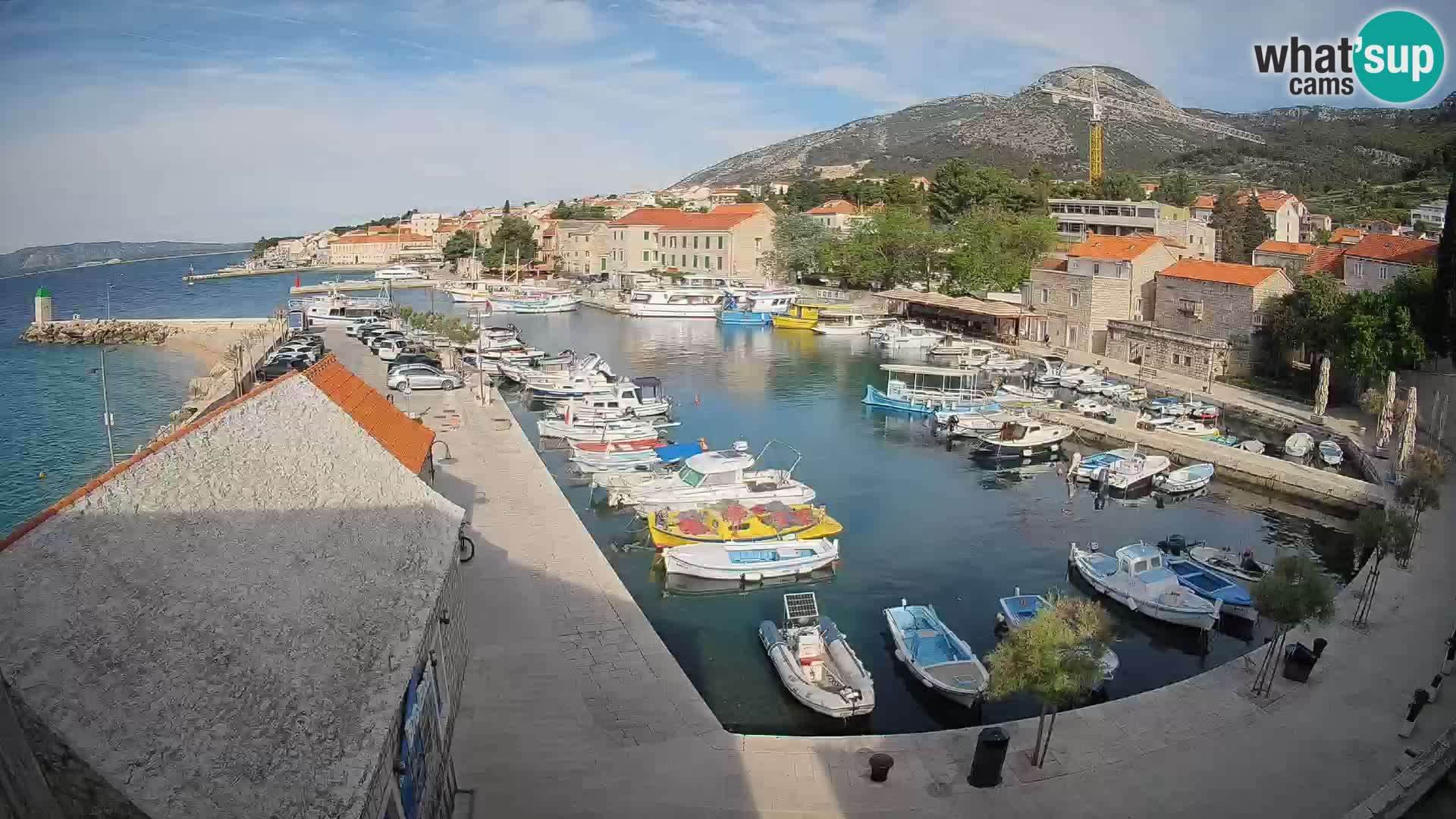 Webcam porto di Bol – Vista live sulla Riva e Marina