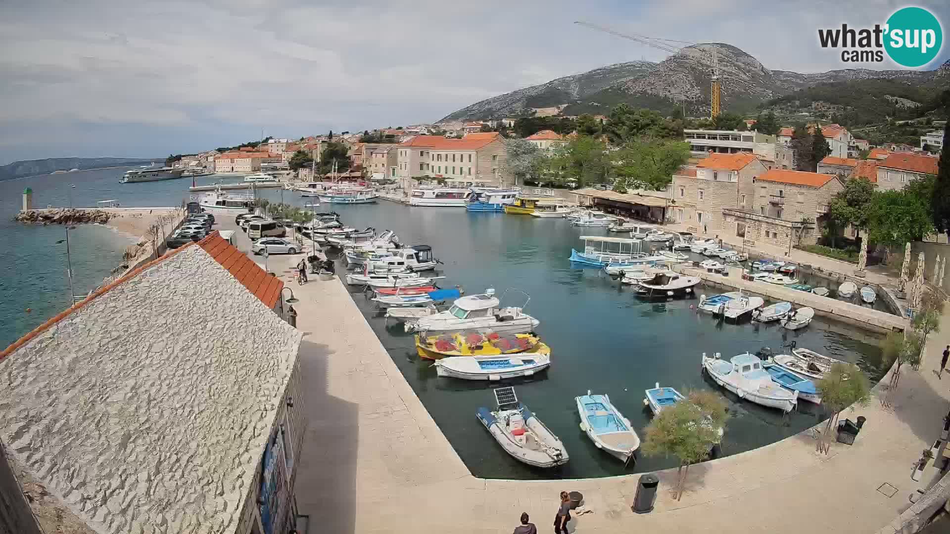 Webcam porto di Bol – Vista live sulla Riva e Marina