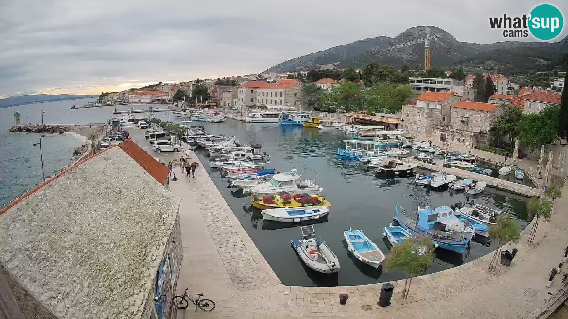Webcam Bol Harbour – Live View of Bol Riva & Marina