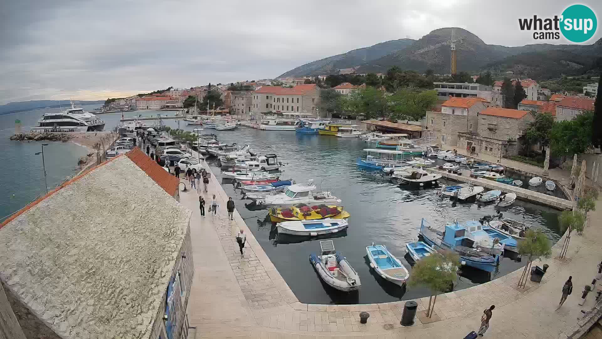 Webcam Bol Harbour – Live View of Bol Riva & Marina