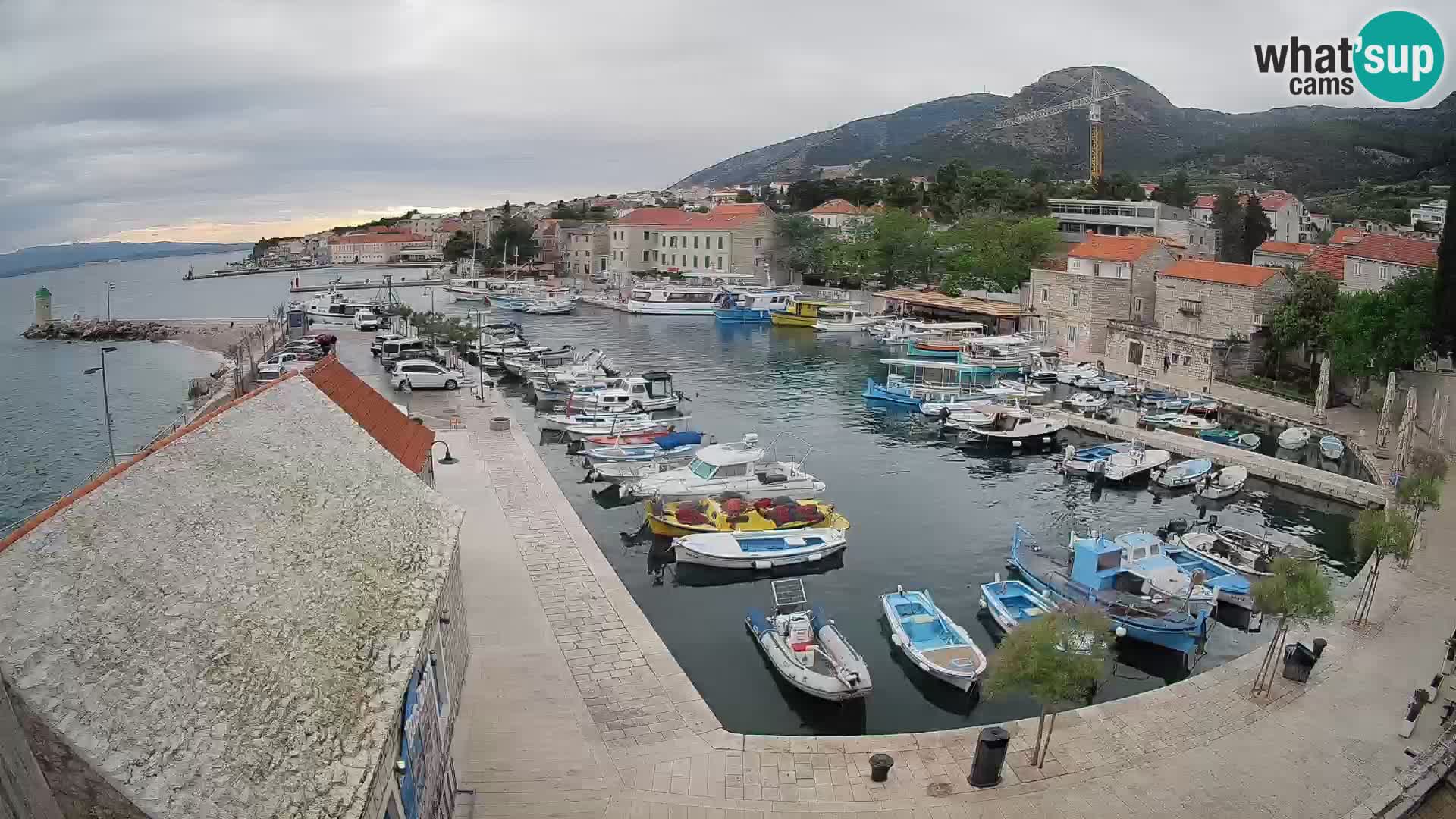 Webcam Bol Hafen – Liveblick auf Bol Riva & Marina
