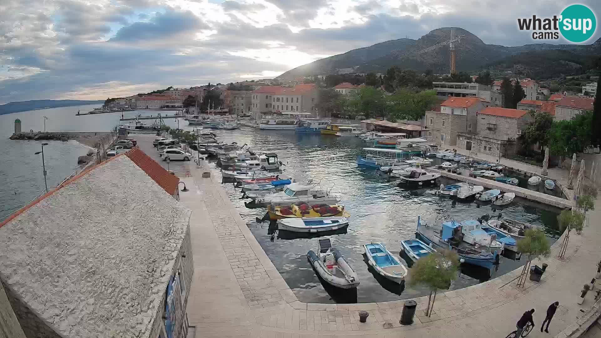 Webcam Bol Harbour – Live View of Bol Riva & Marina