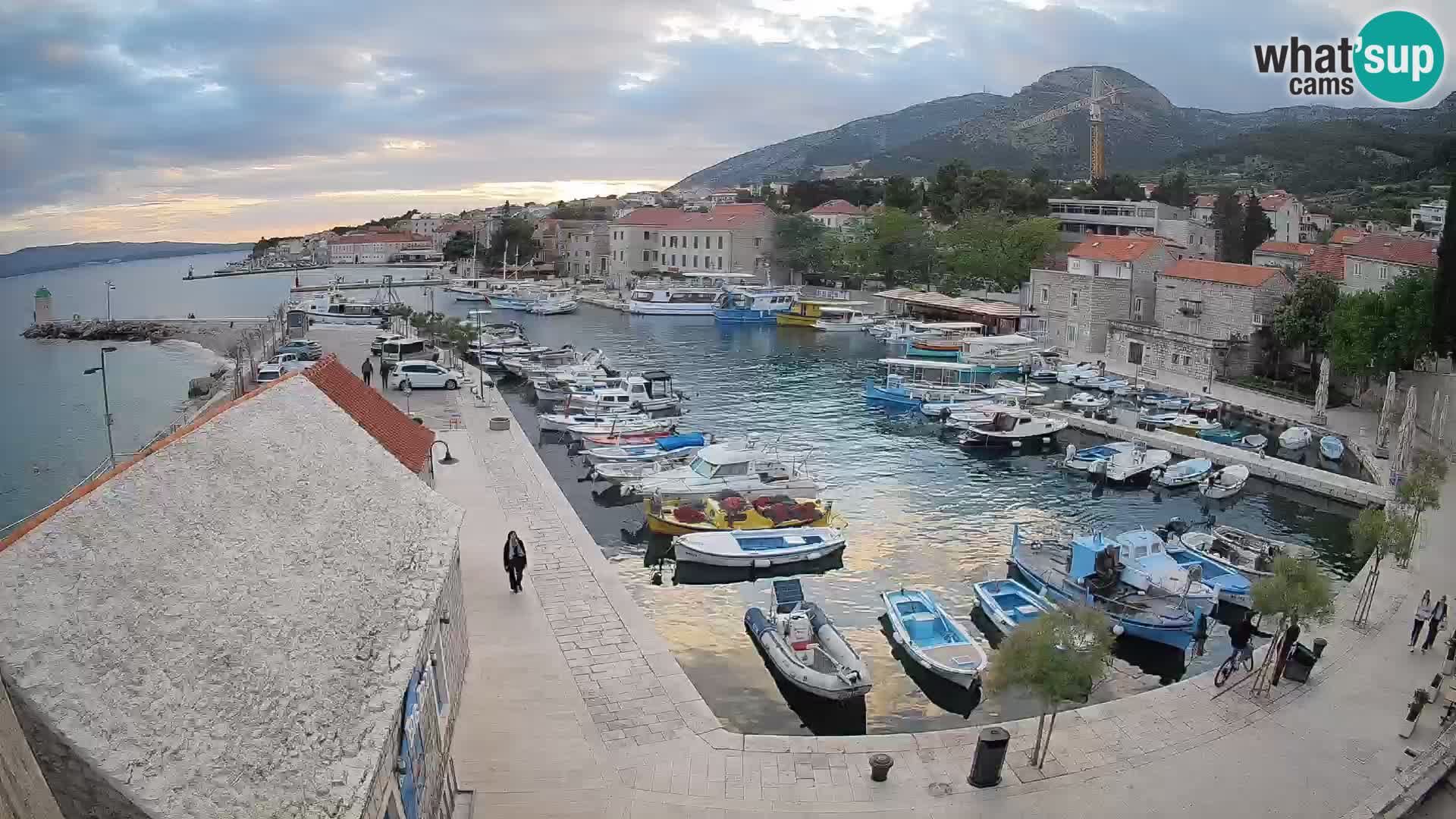 Webcam Bol Hafen – Liveblick auf Bol Riva & Marina