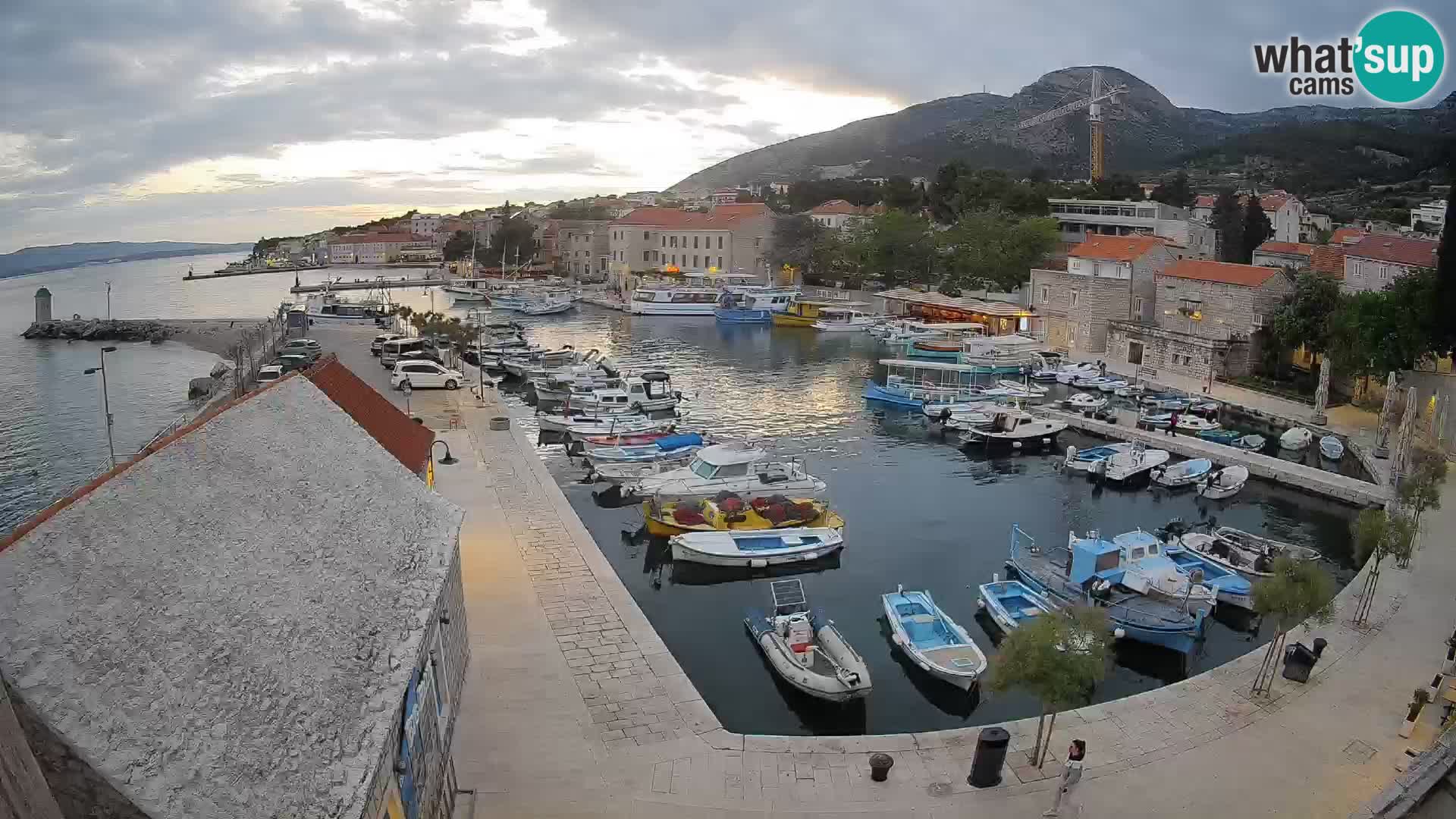 Webcam Bol Harbour – Live View of Bol Riva & Marina