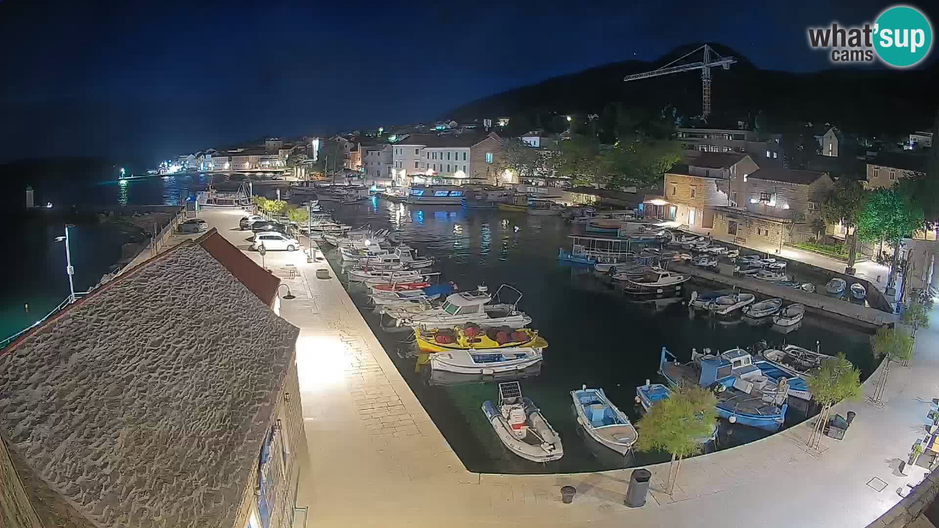 Webcam Bol Harbour – Live View of Bol Riva & Marina