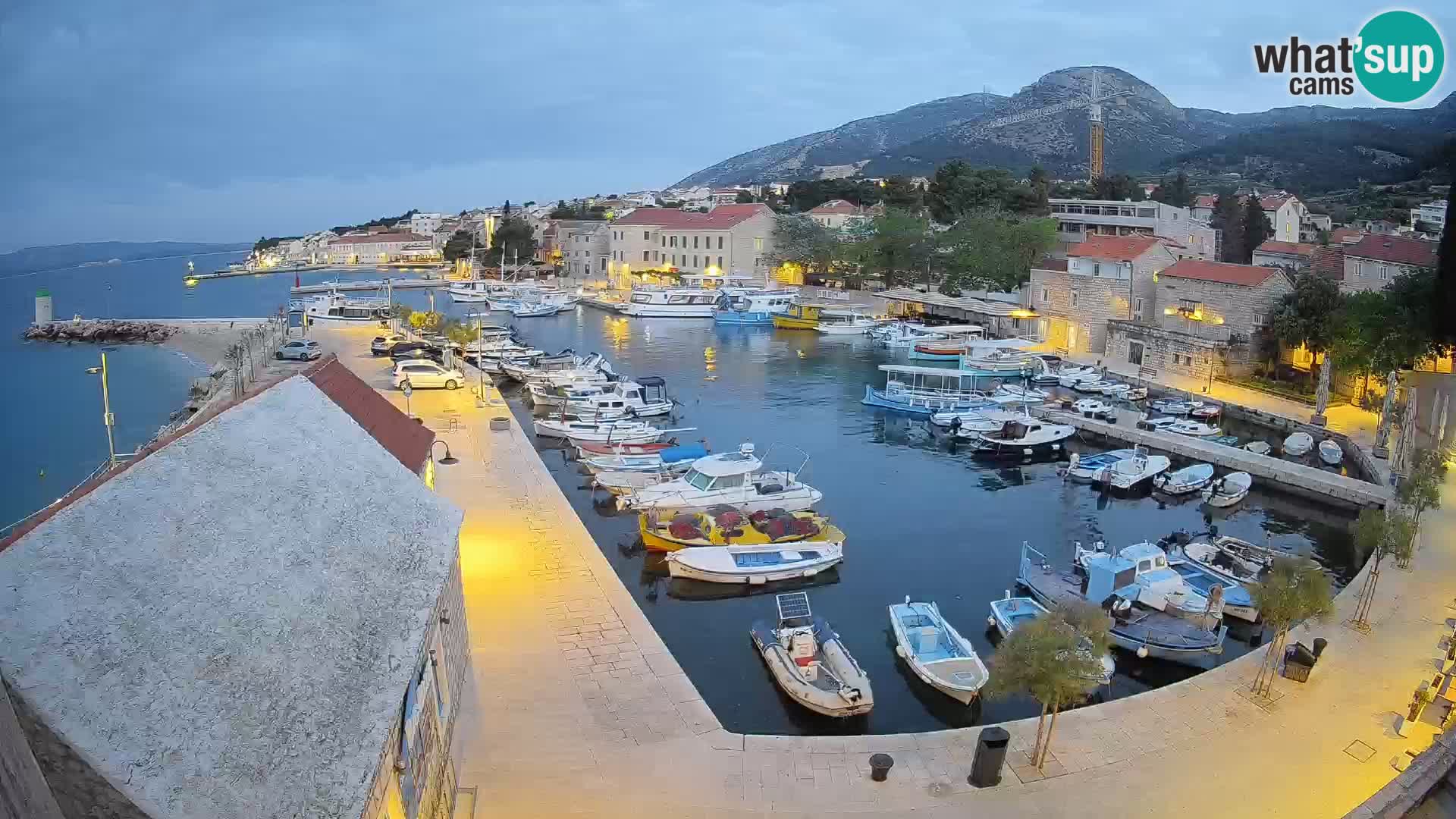 Webcam Bol Hafen – Liveblick auf Bol Riva & Marina