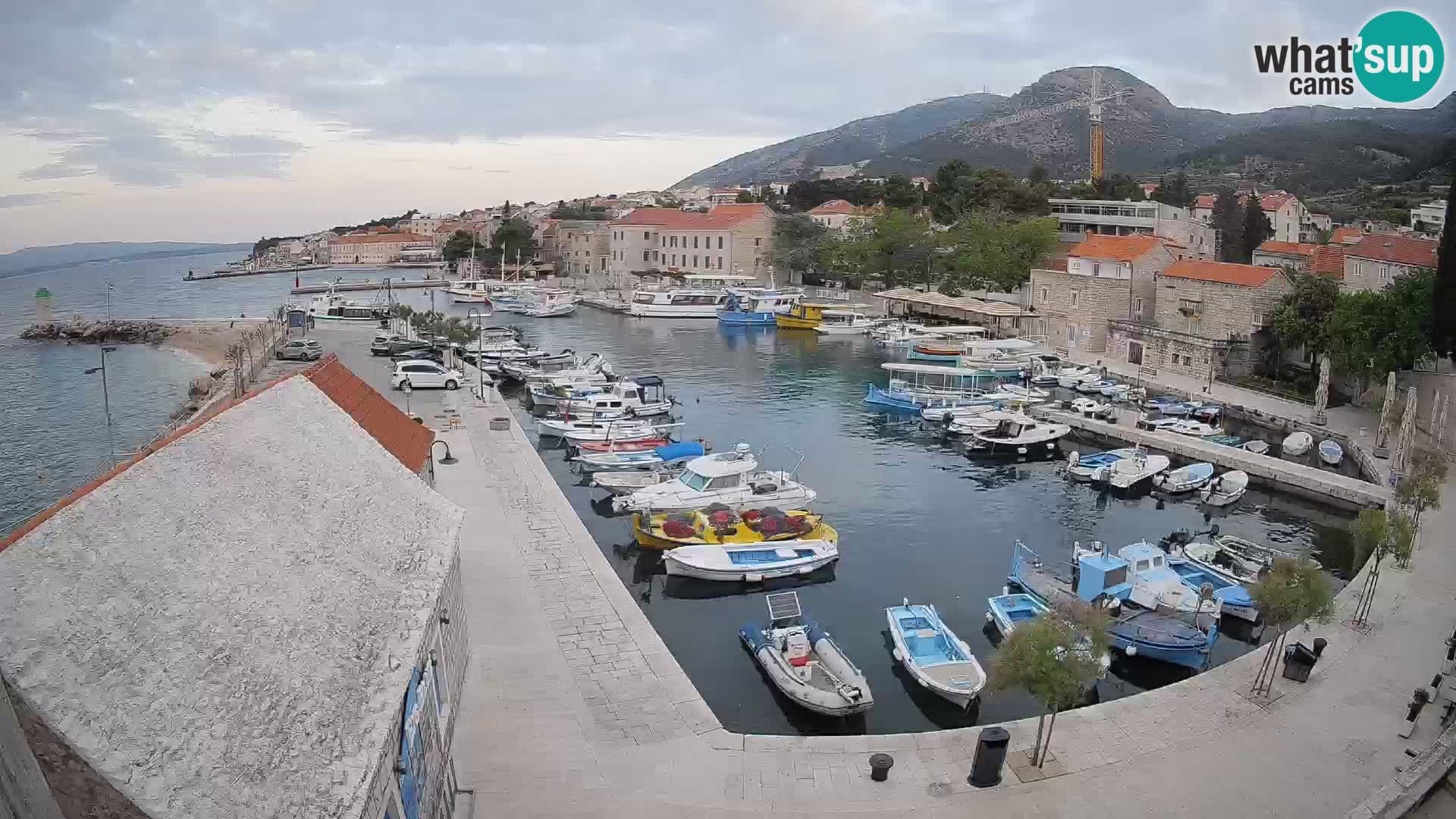 Webcam Bol Harbour – Live View of Bol Riva & Marina