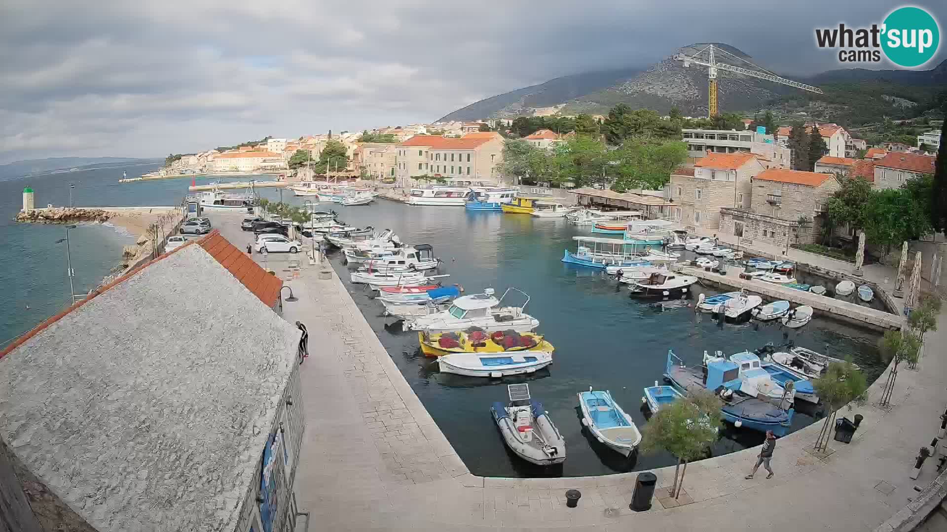 Webcam porto di Bol – Vista live sulla Riva e Marina