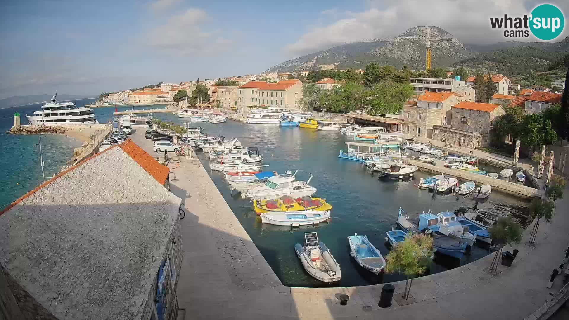 Webcam Bol Harbour – Live View of Bol Riva & Marina