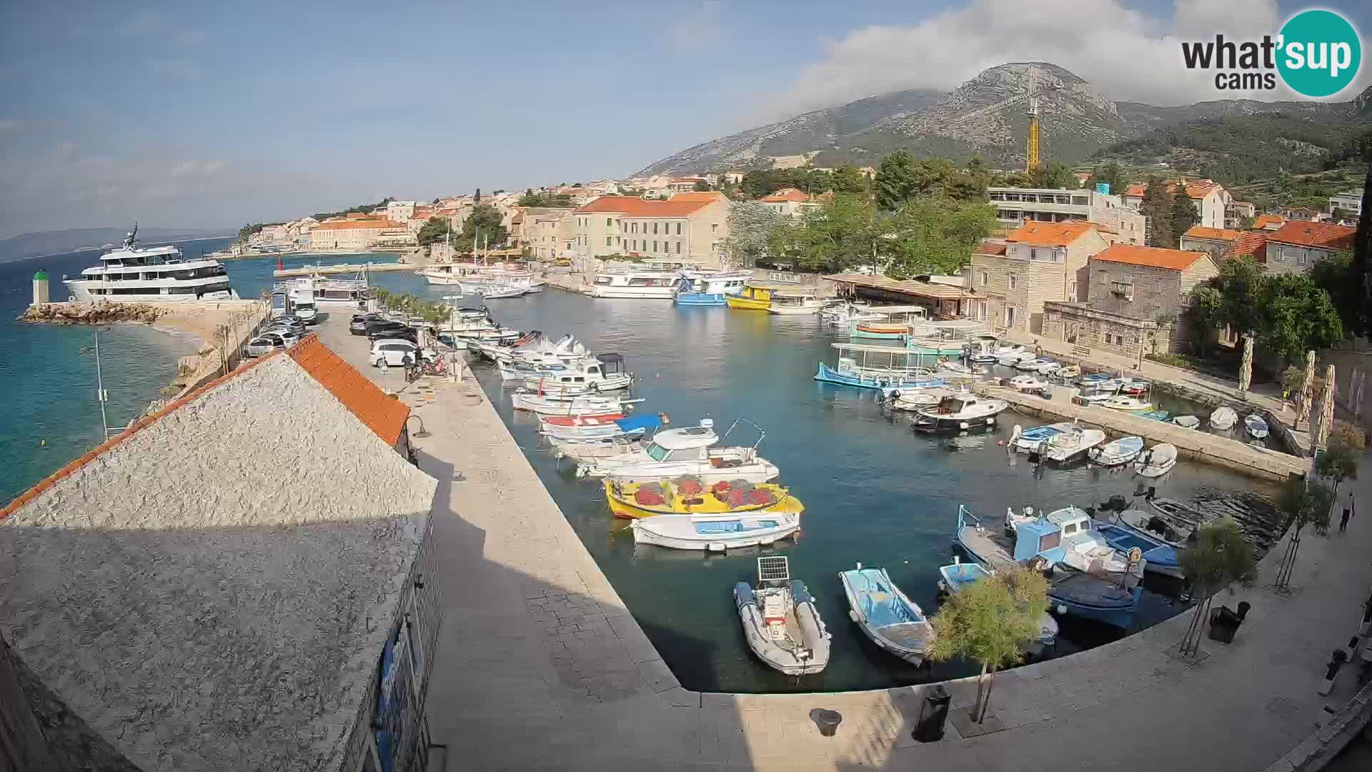 Webcam Bol Harbour – Live View of Bol Riva & Marina