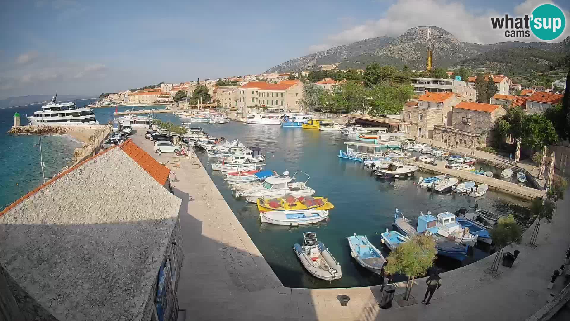 Webcam Bol Harbour – Live View of Bol Riva & Marina