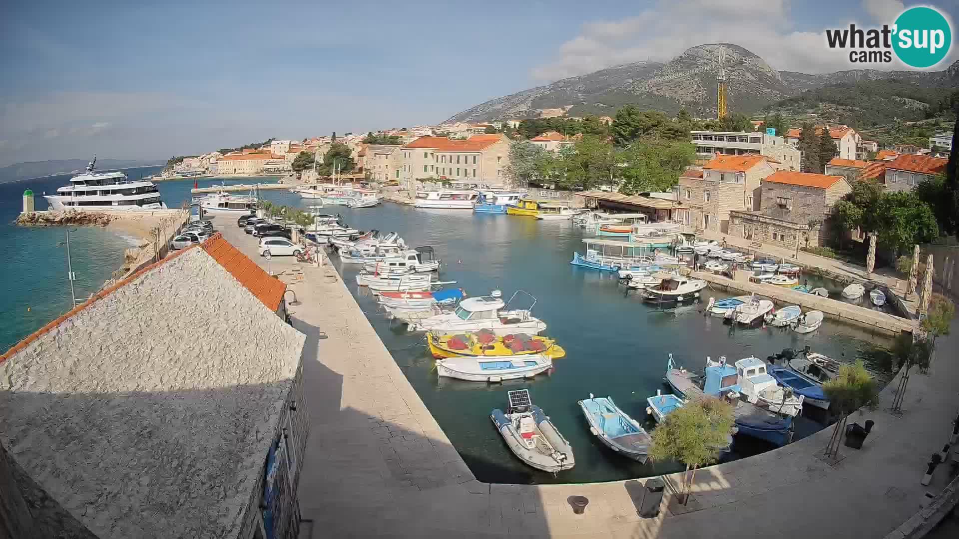 Webcam Bol Harbour – Live View of Bol Riva & Marina