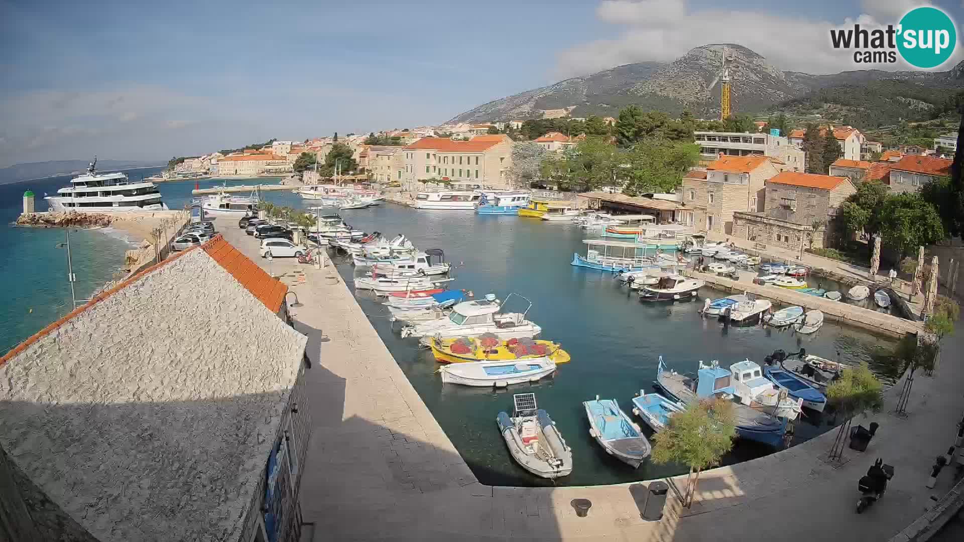 Webcam Bol Hafen – Liveblick auf Bol Riva & Marina