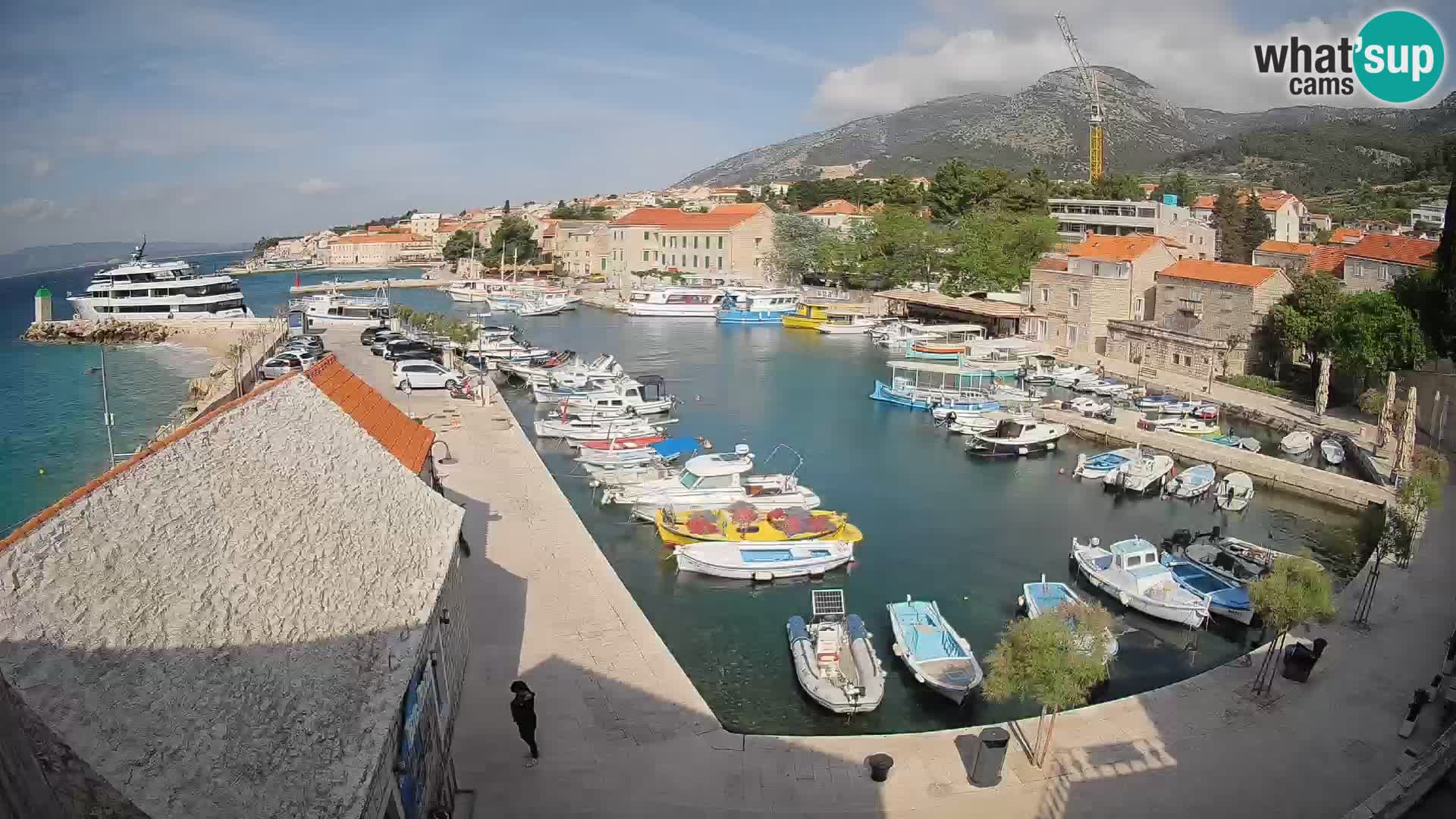 Webcam Bol Harbour – Live View of Bol Riva & Marina