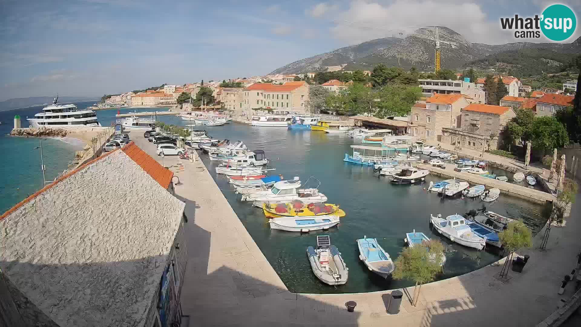 Webcam Bol Harbour – Live View of Bol Riva & Marina