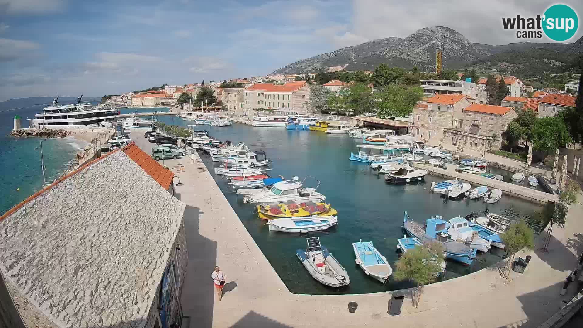Webcam Bol Harbour – Live View of Bol Riva & Marina