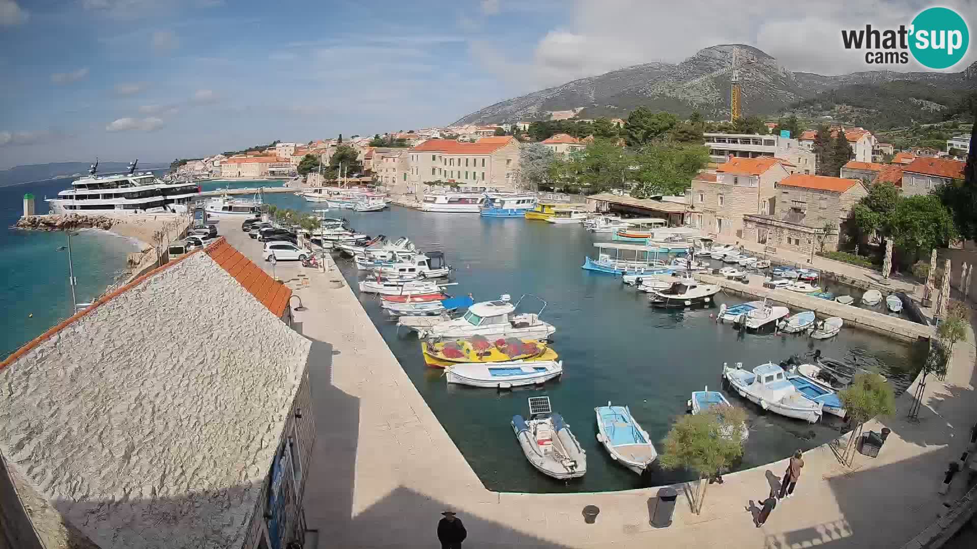Webcam Bol Hafen – Liveblick auf Bol Riva & Marina