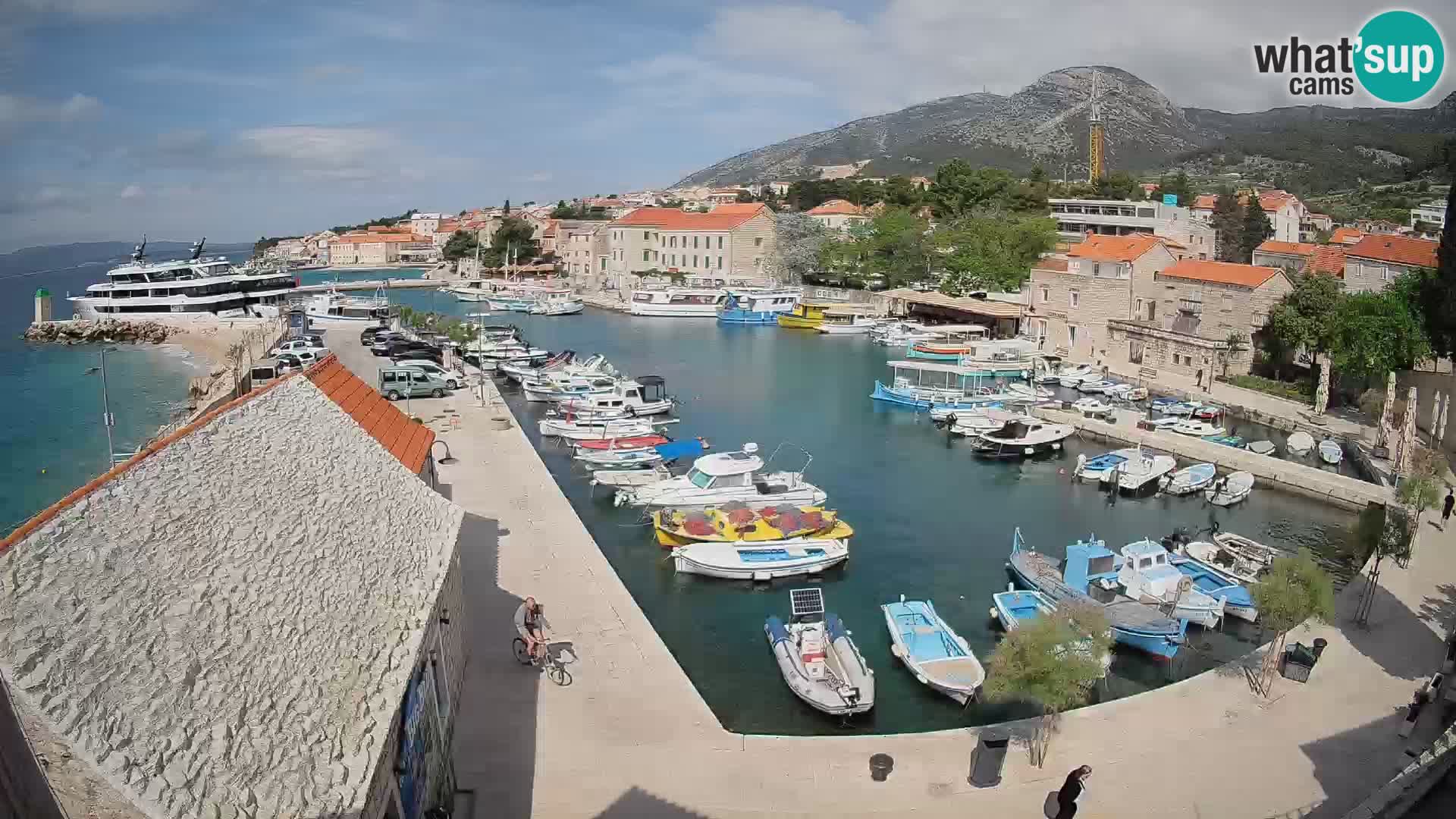 Webcam Bol Harbour – Live View of Bol Riva & Marina