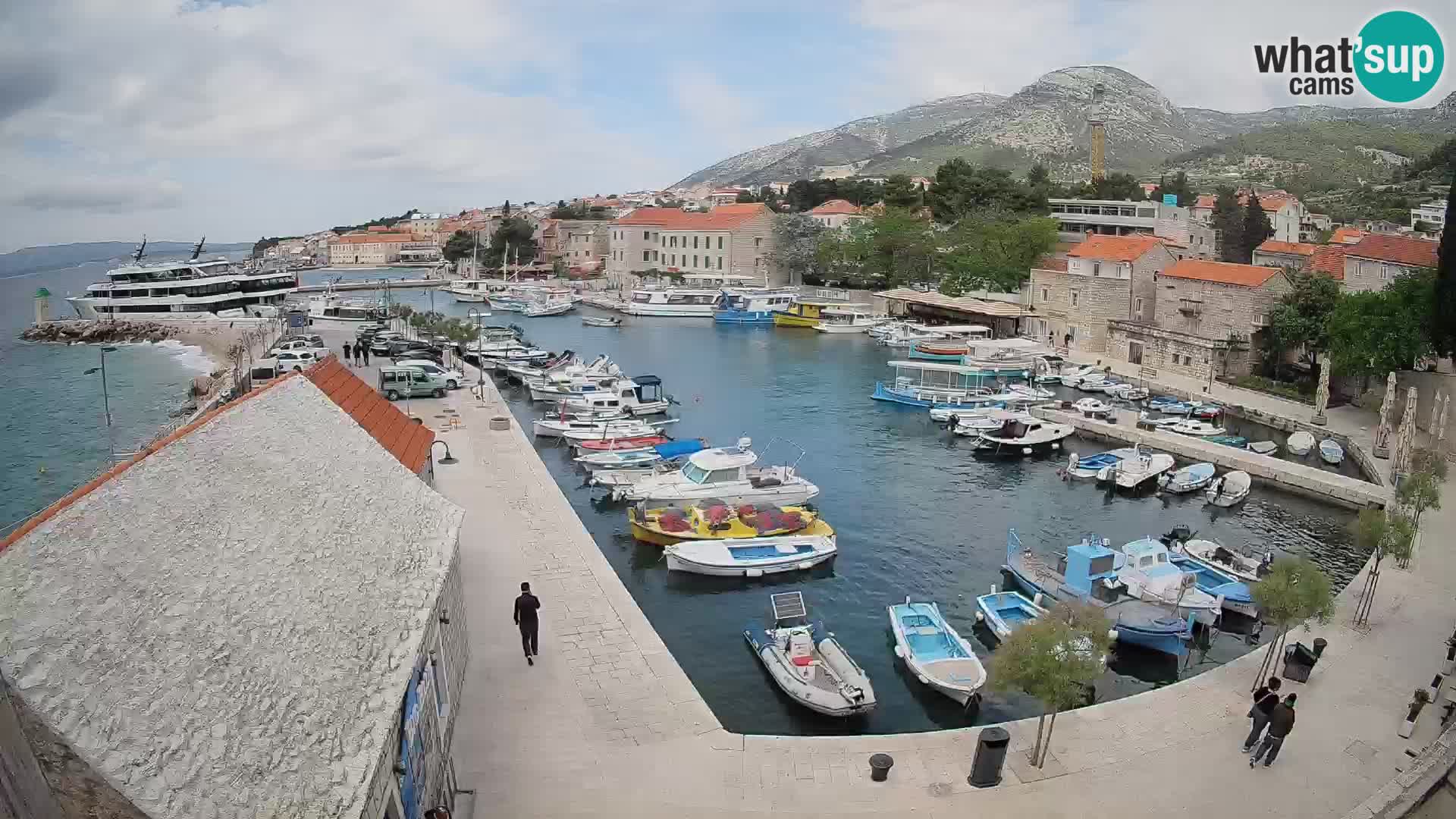 Webcam Bol Harbour – Live View of Bol Riva & Marina