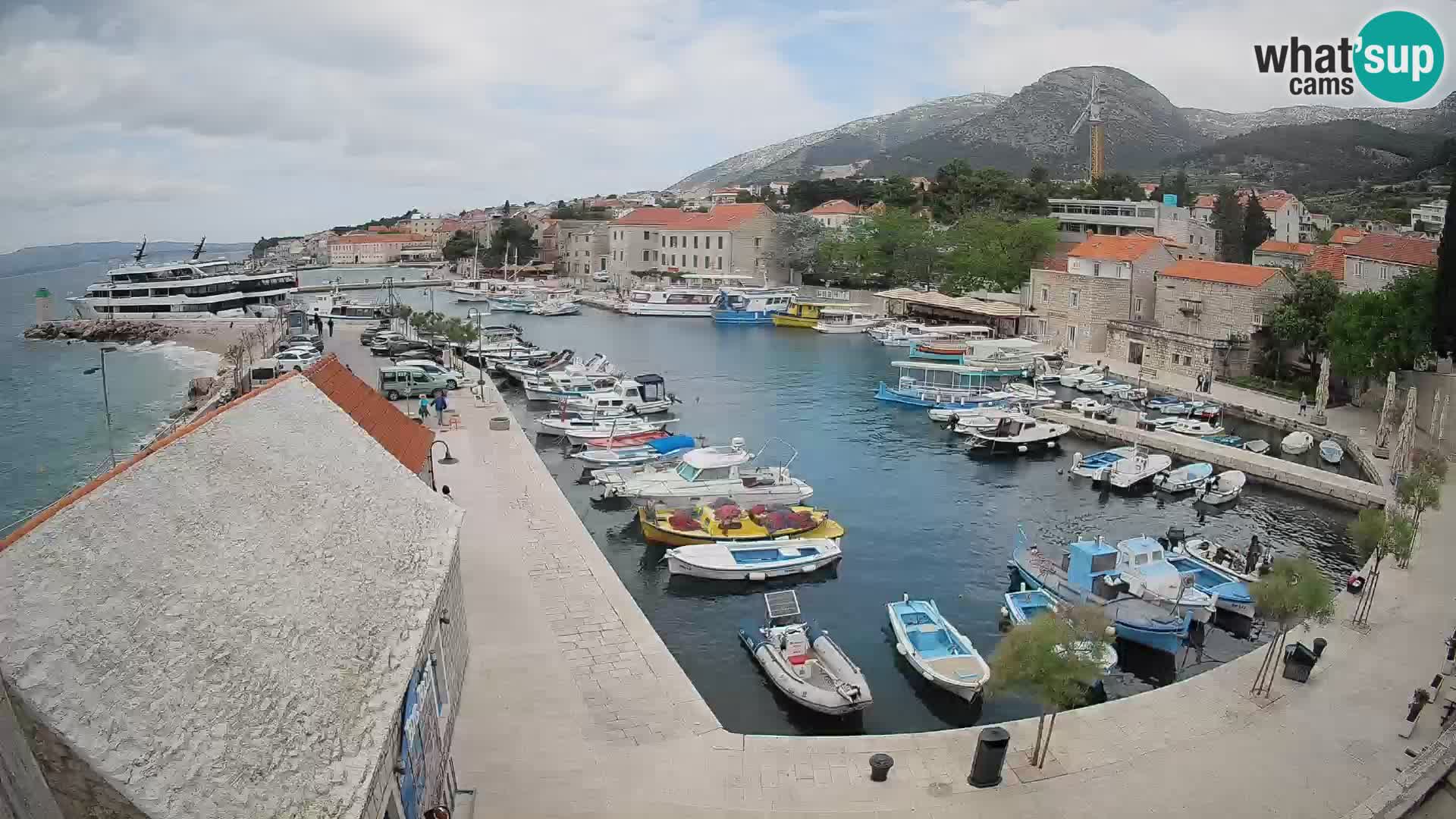 Webcam Bol Harbour – Live View of Bol Riva & Marina