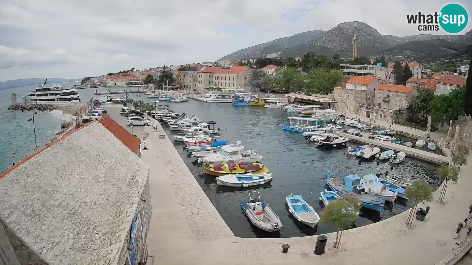 Webcam Bol Harbour – Live View of Bol Riva & Marina
