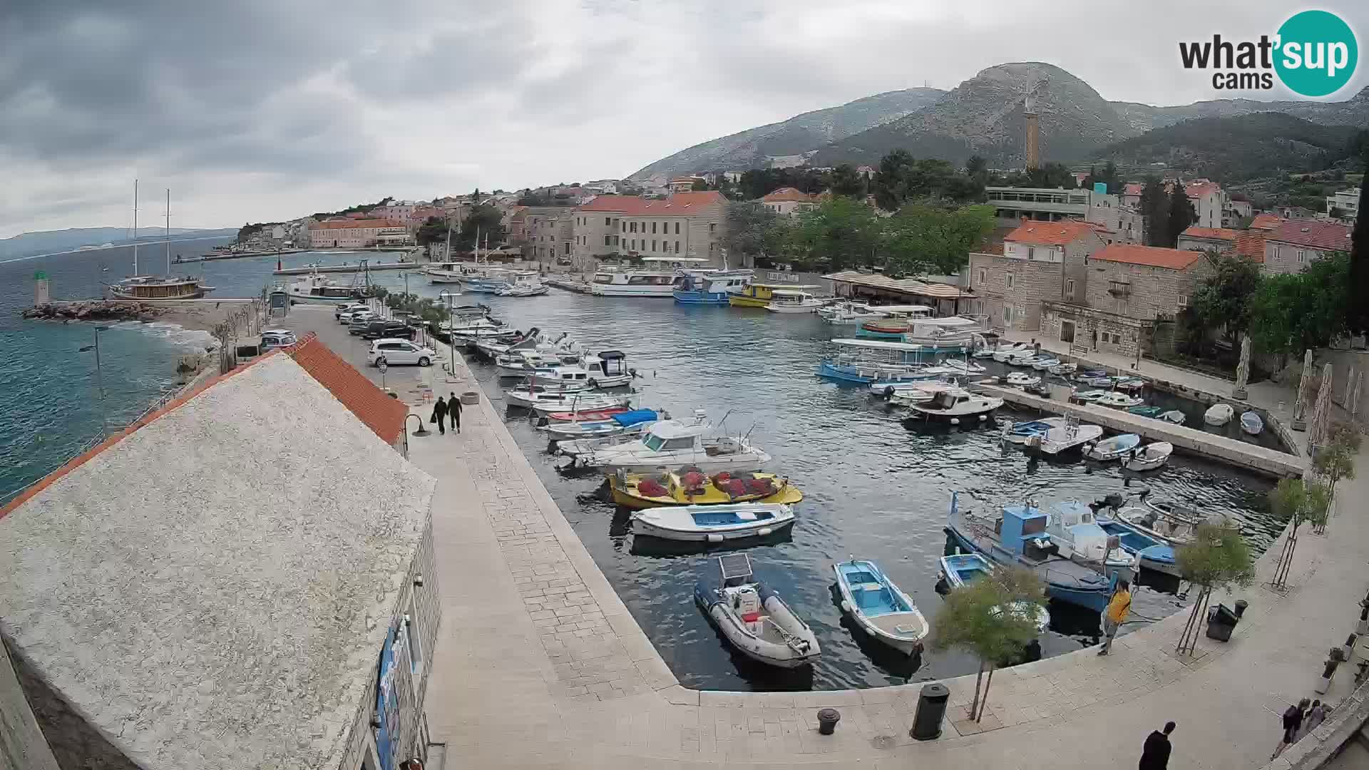 Webcam Bol Hafen – Liveblick auf Bol Riva & Marina