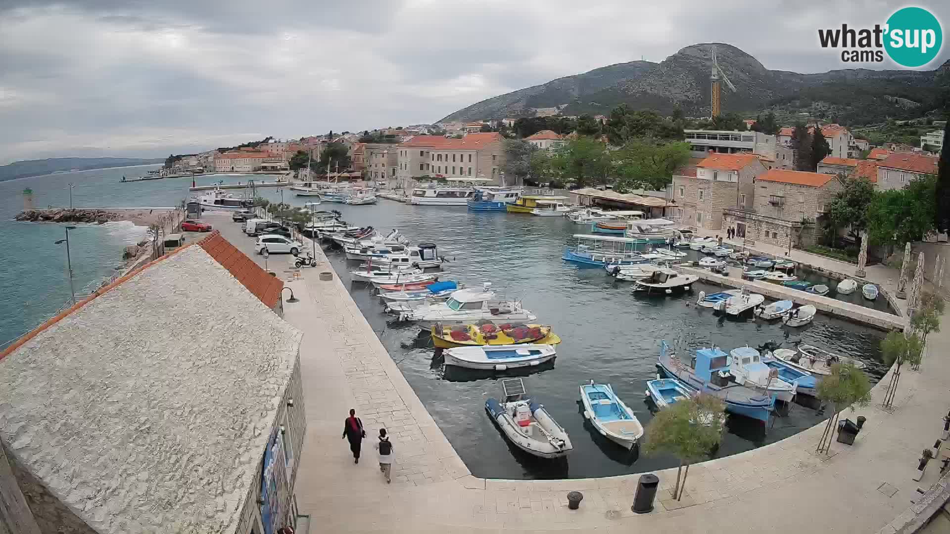 Webcam Bol Harbour – Live View of Bol Riva & Marina