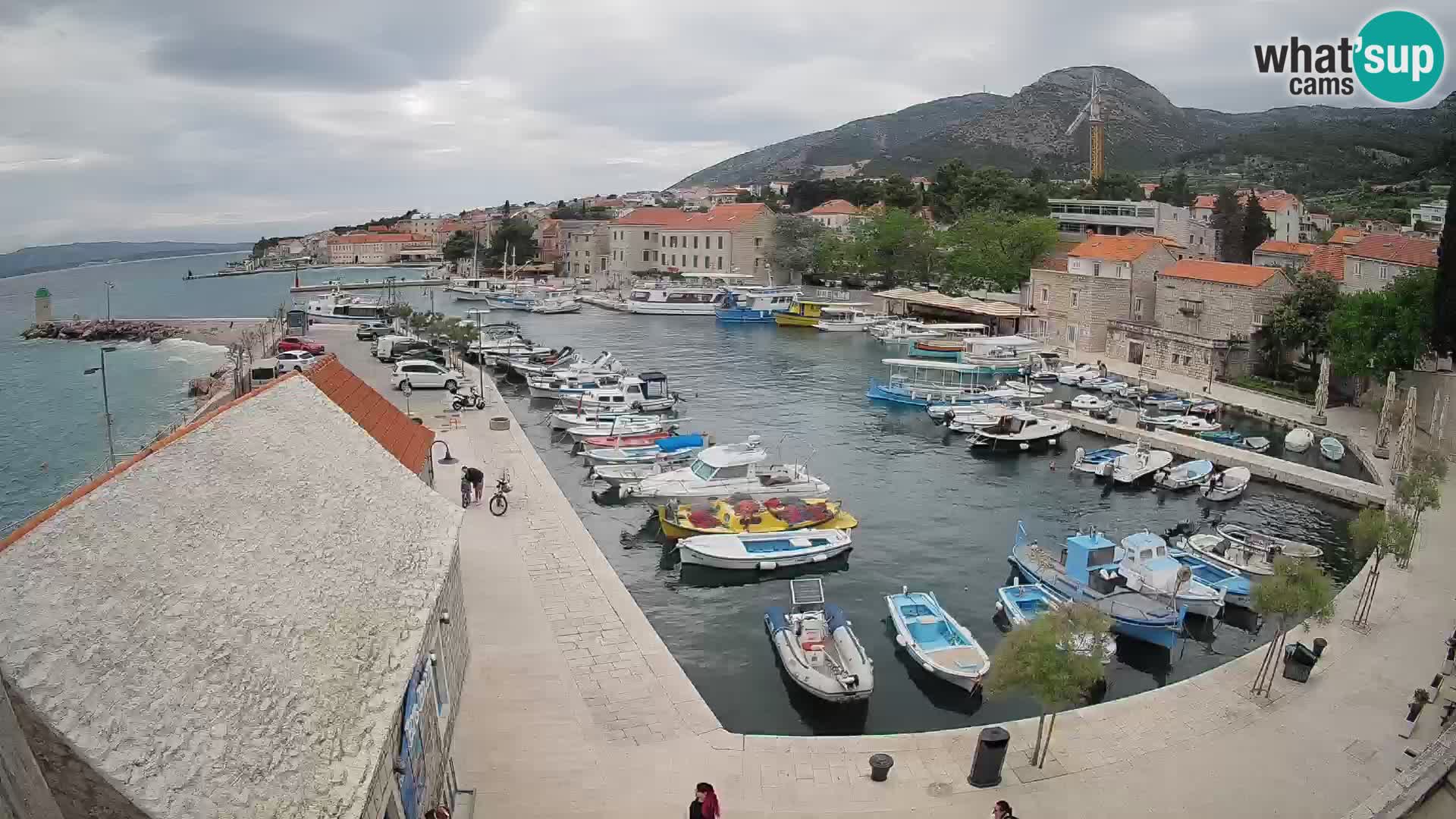 Webcam Bol Hafen – Liveblick auf Bol Riva & Marina