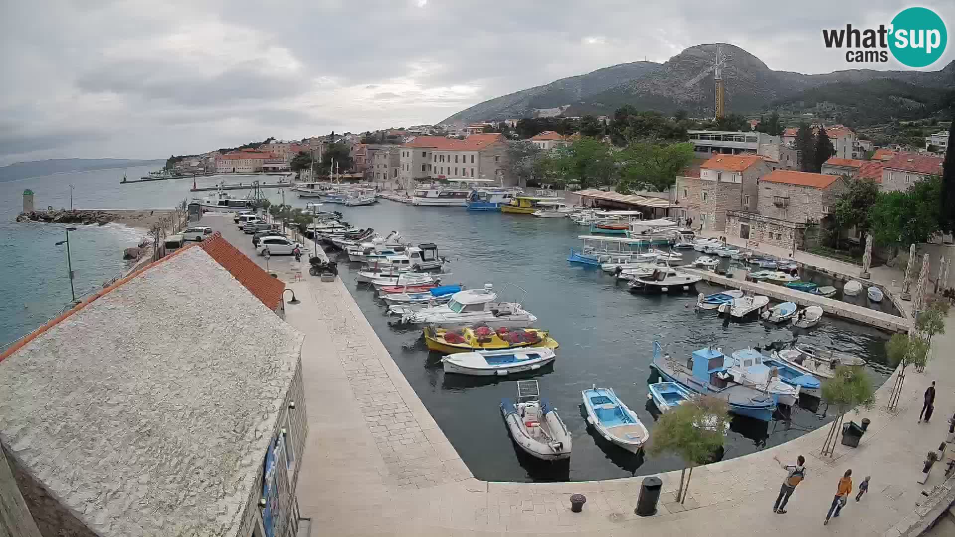 Webcam Bol Harbour – Live View of Bol Riva & Marina