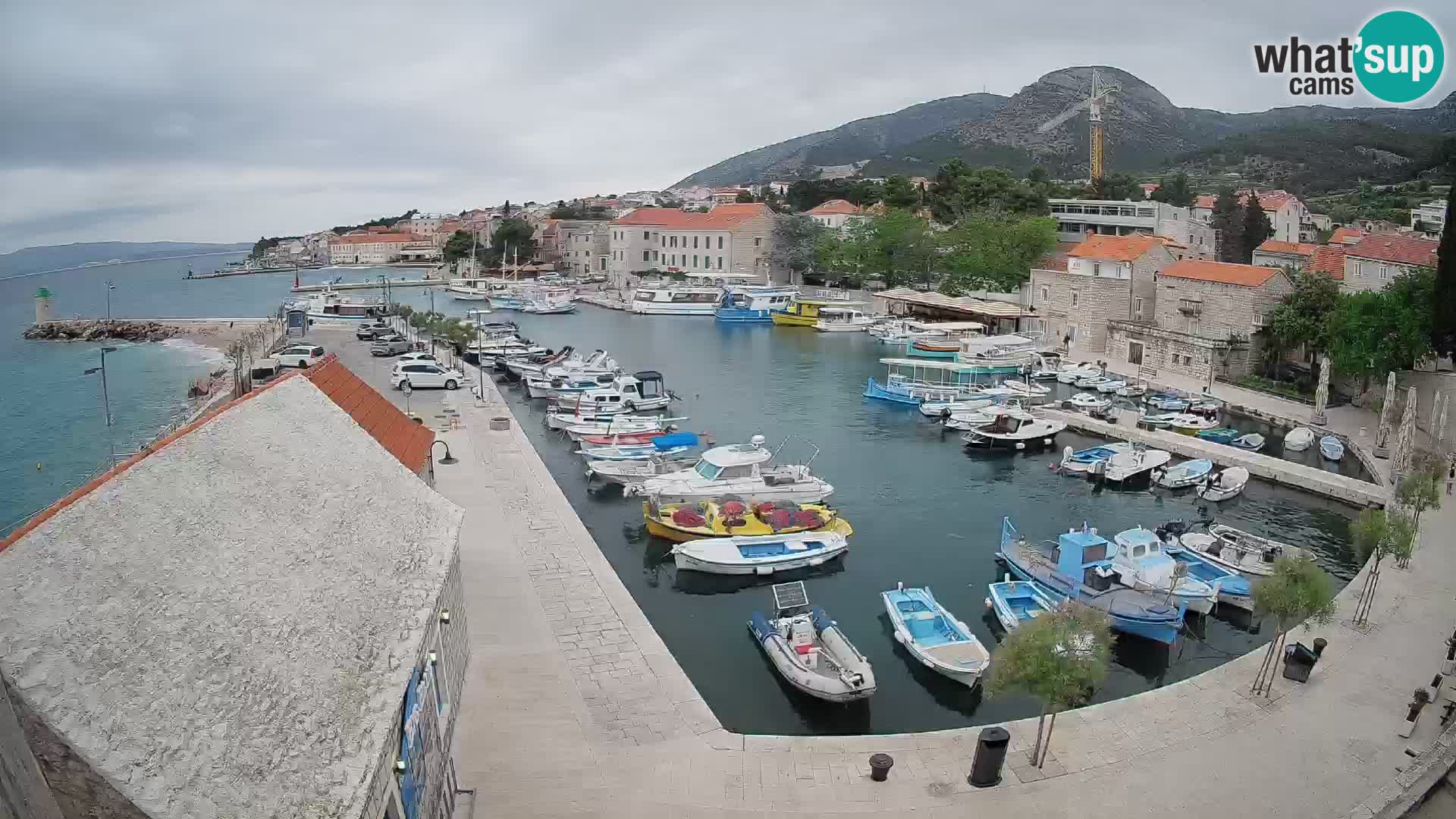 Webcam Bol Hafen – Liveblick auf Bol Riva & Marina