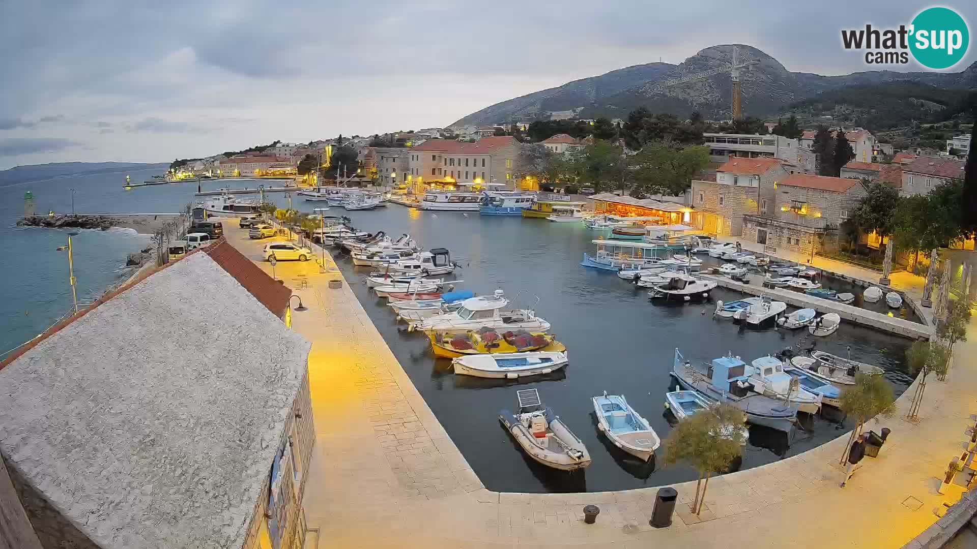 Webcam Bol Harbour – Live View of Bol Riva & Marina