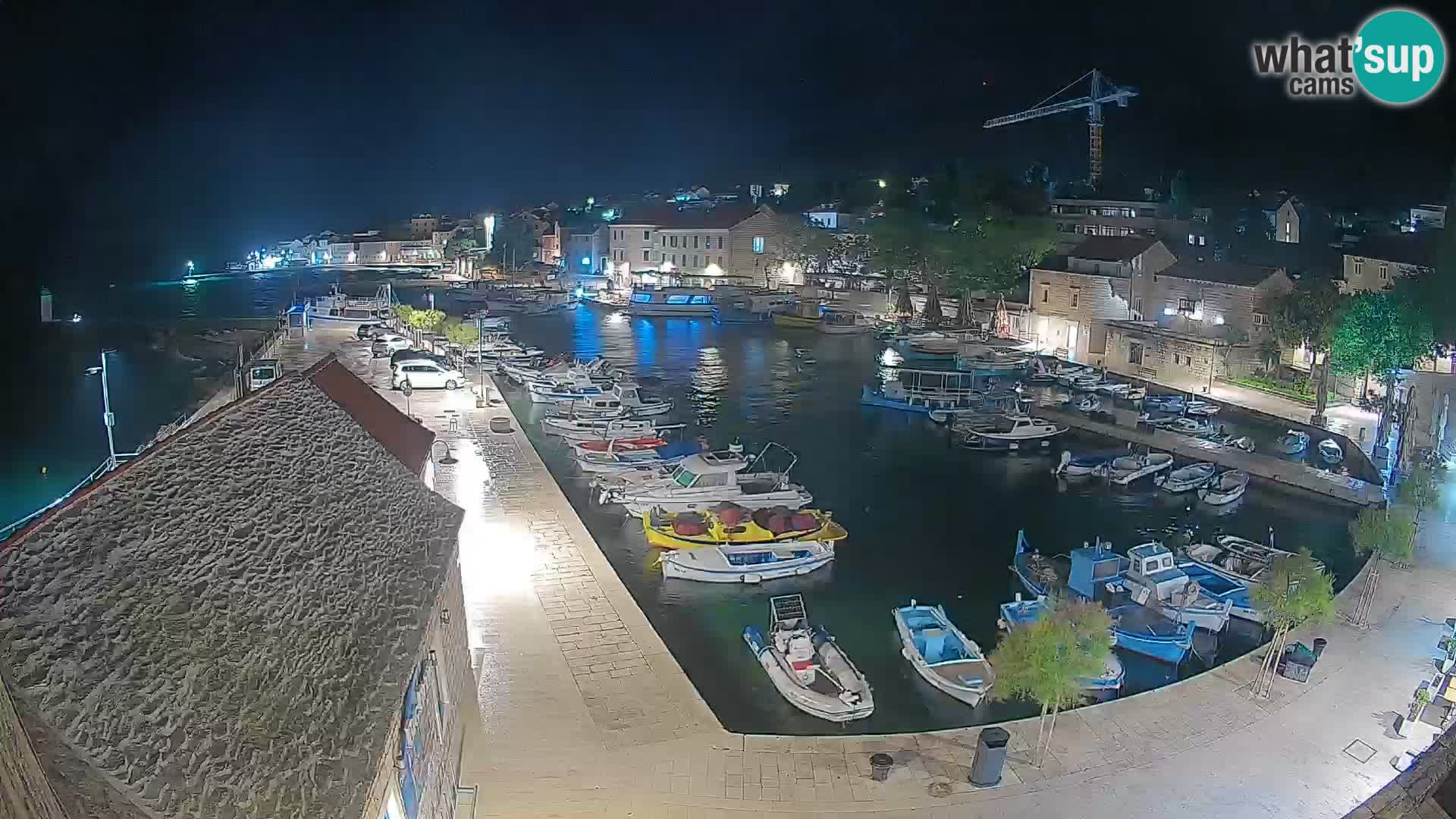 Webcam Bol Hafen – Liveblick auf Bol Riva & Marina